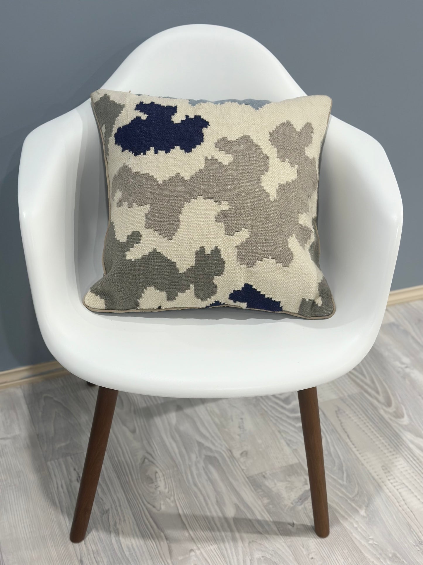 Modern Kilim Cushion Cover | 45 CM x 45 CM AF#17