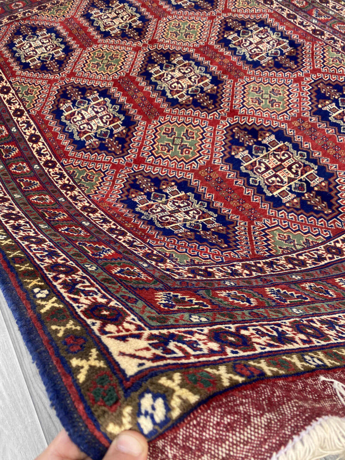 Handmade Traditional Wool Rug 195 cm x 150 cm SK#1129