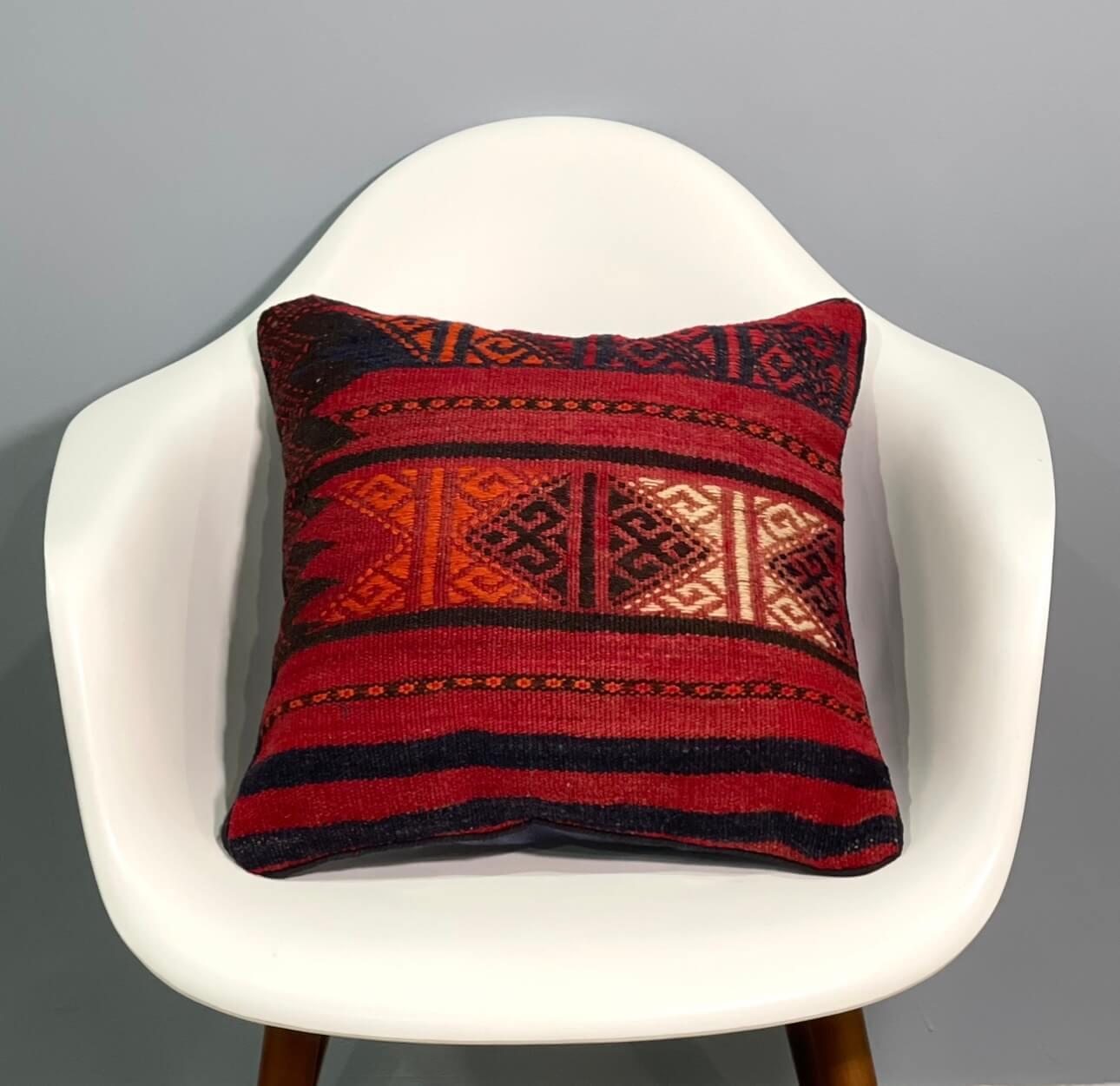 Traditional Cushion cover 45cm X 45cm AF#190