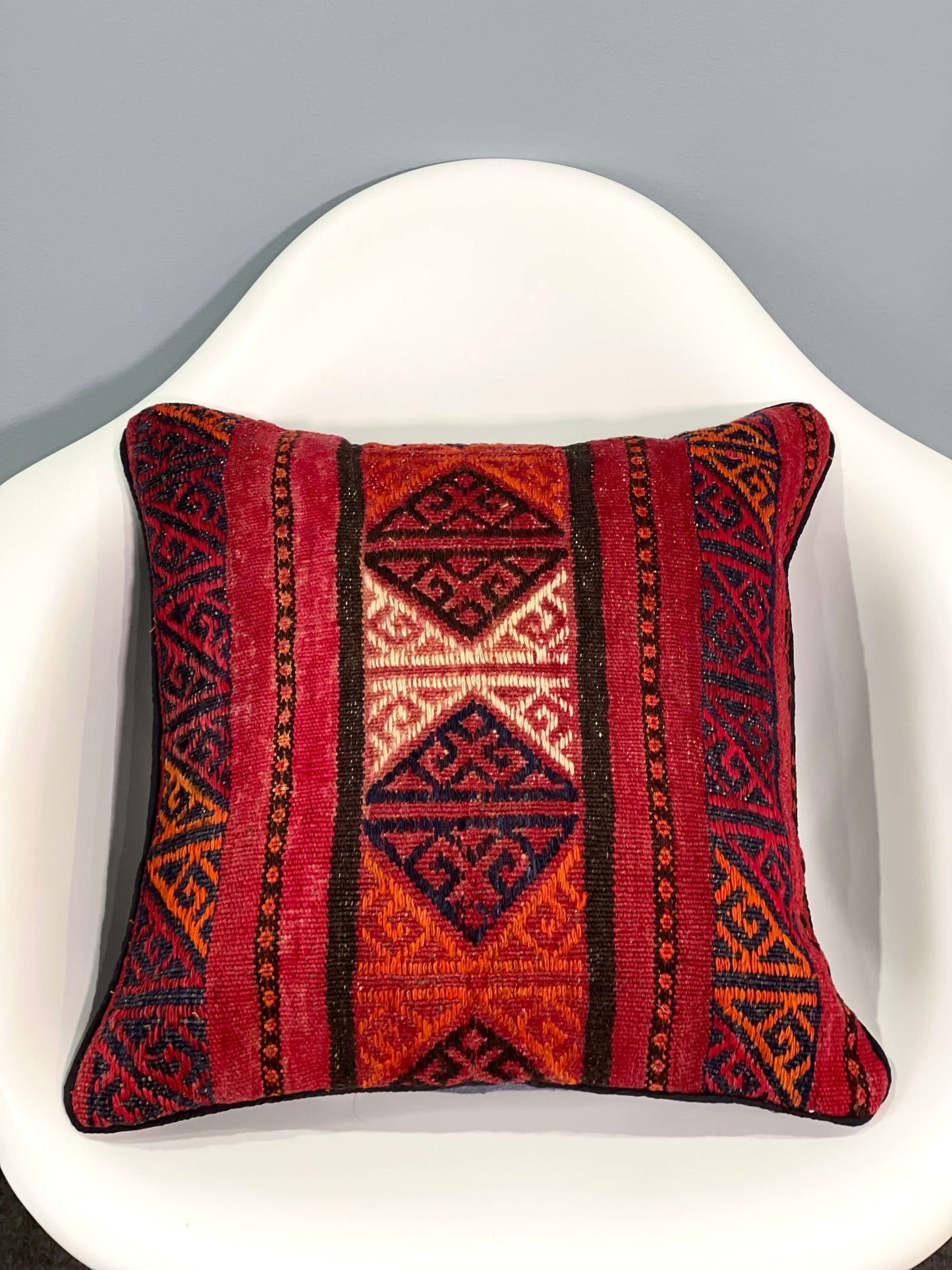 Traditional Afghan Cushion 45 cm x 45 cm (Traditional) AF#132