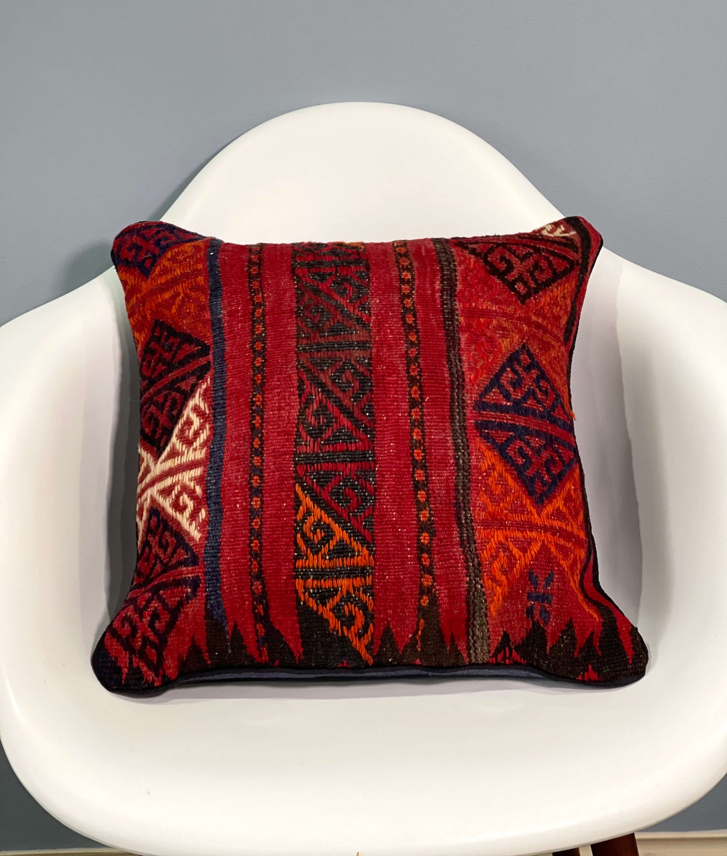 Traditional Afghan Cushion 45 cm x 45 cm (Traditional) AF#135