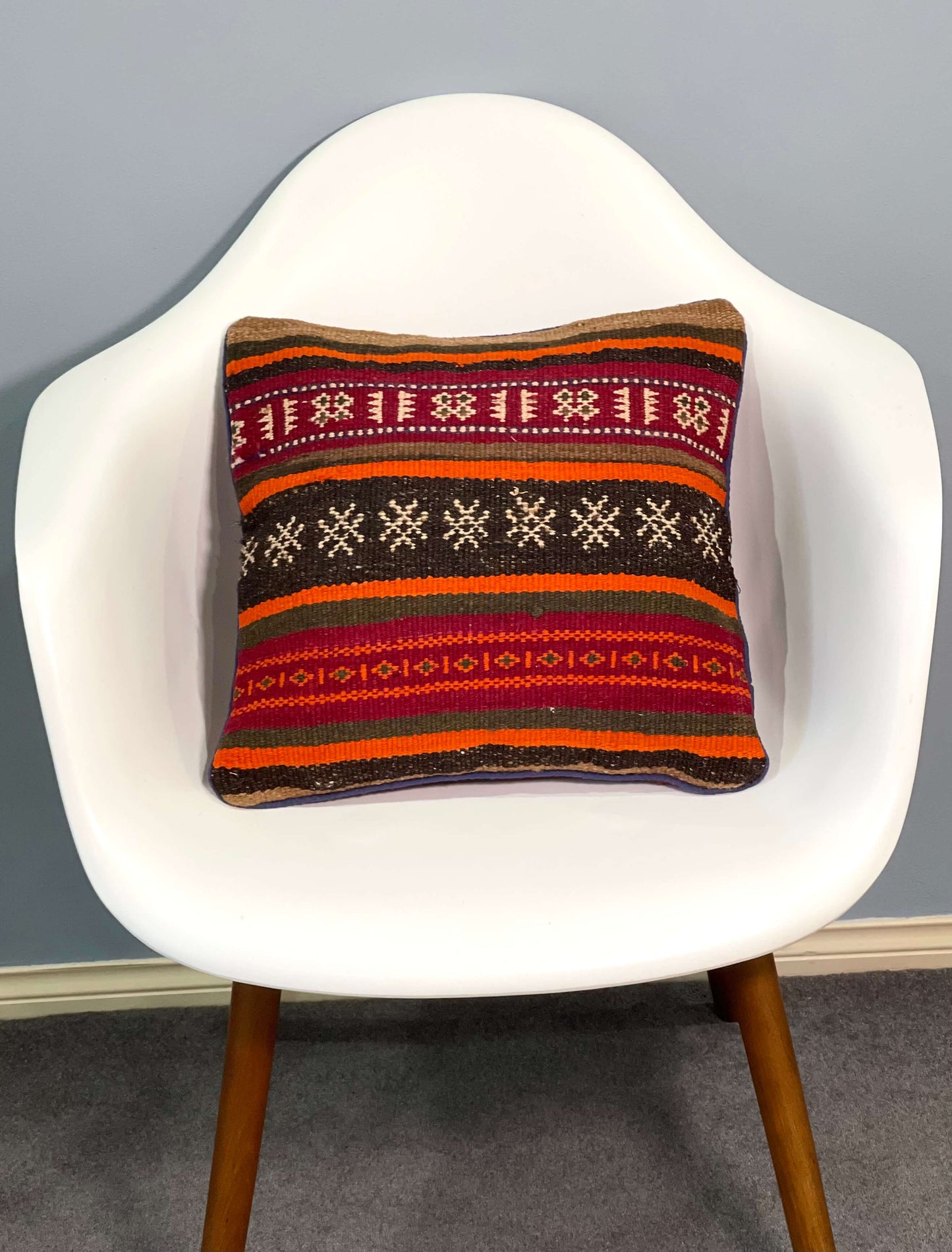 Traditional Afghan Cushion 40 cm x 40 cm (Traditional) AF#139