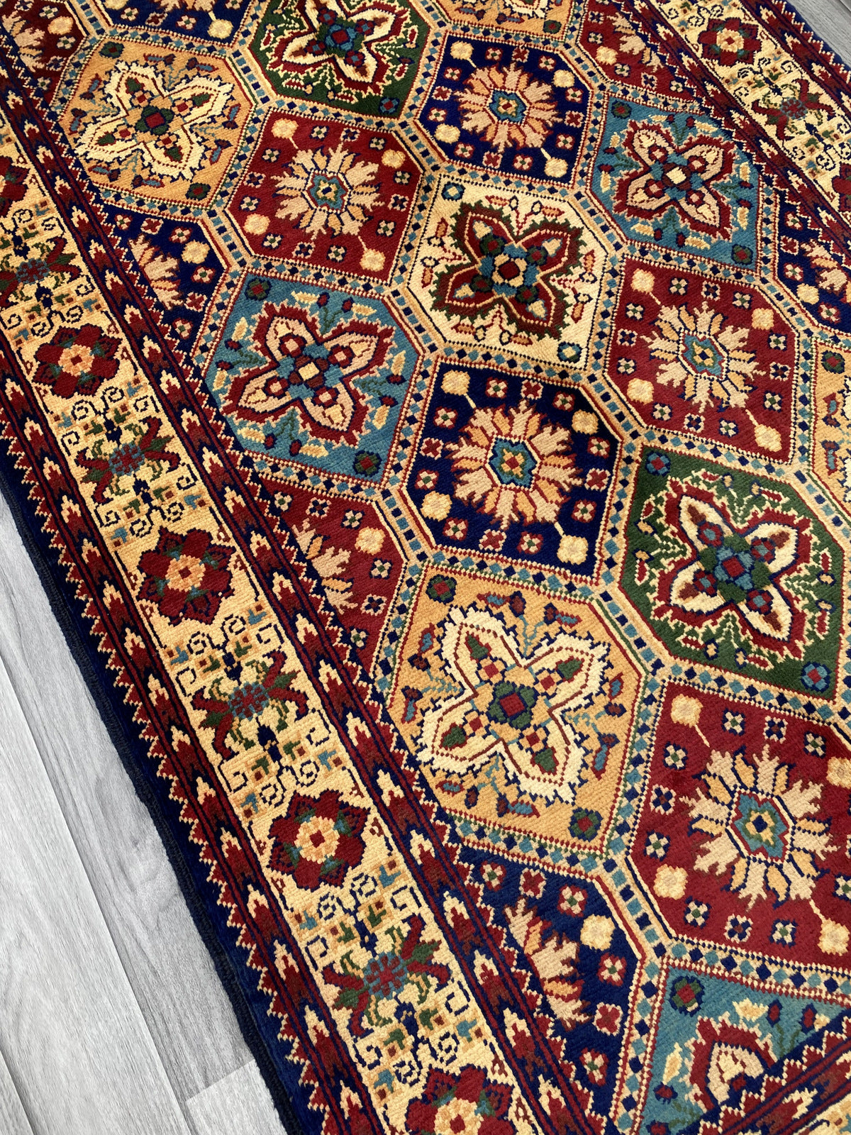 Hand Woven Traditional Hallway Runner Rug | 170 CM x 98 CM KSM # 3226