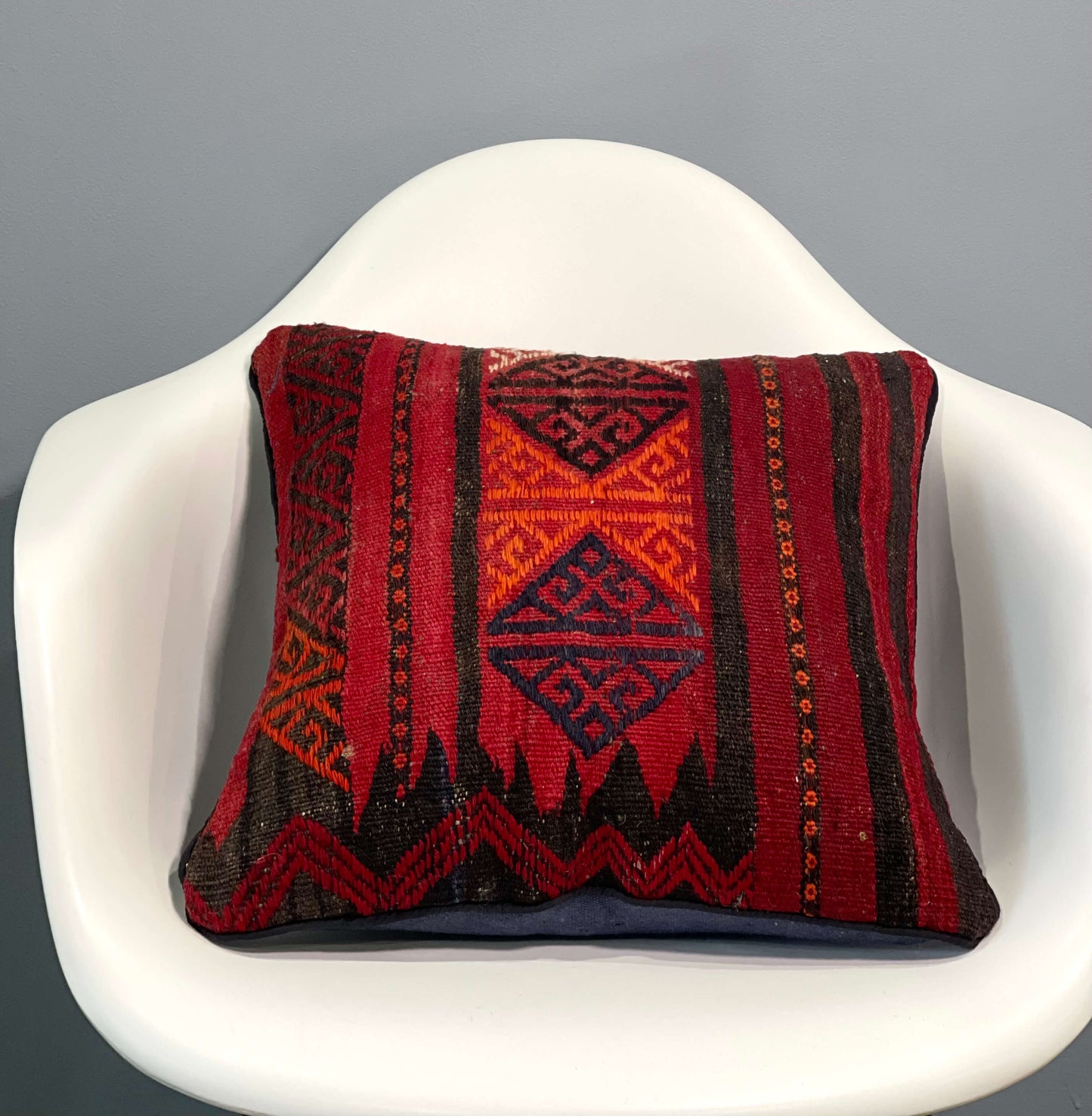Traditional Cushion Cover 45cm X 45cm AF#238