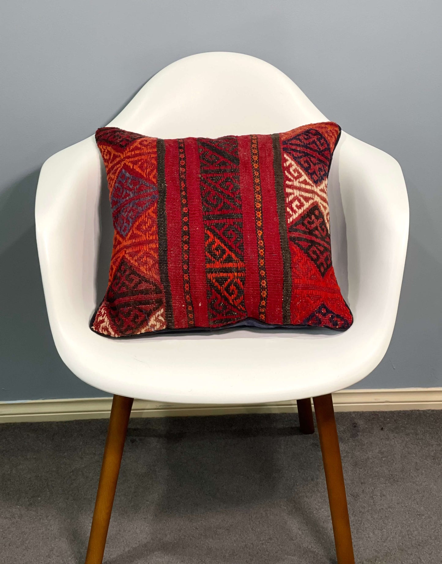 Traditional Cushion Cover 45cm X 45cm AF#241