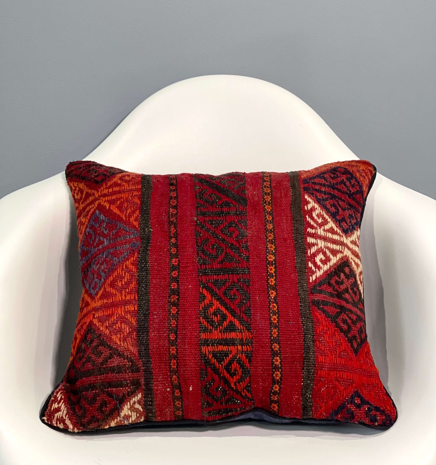 Traditional Cushion Cover 45cm X 45cm AF#241