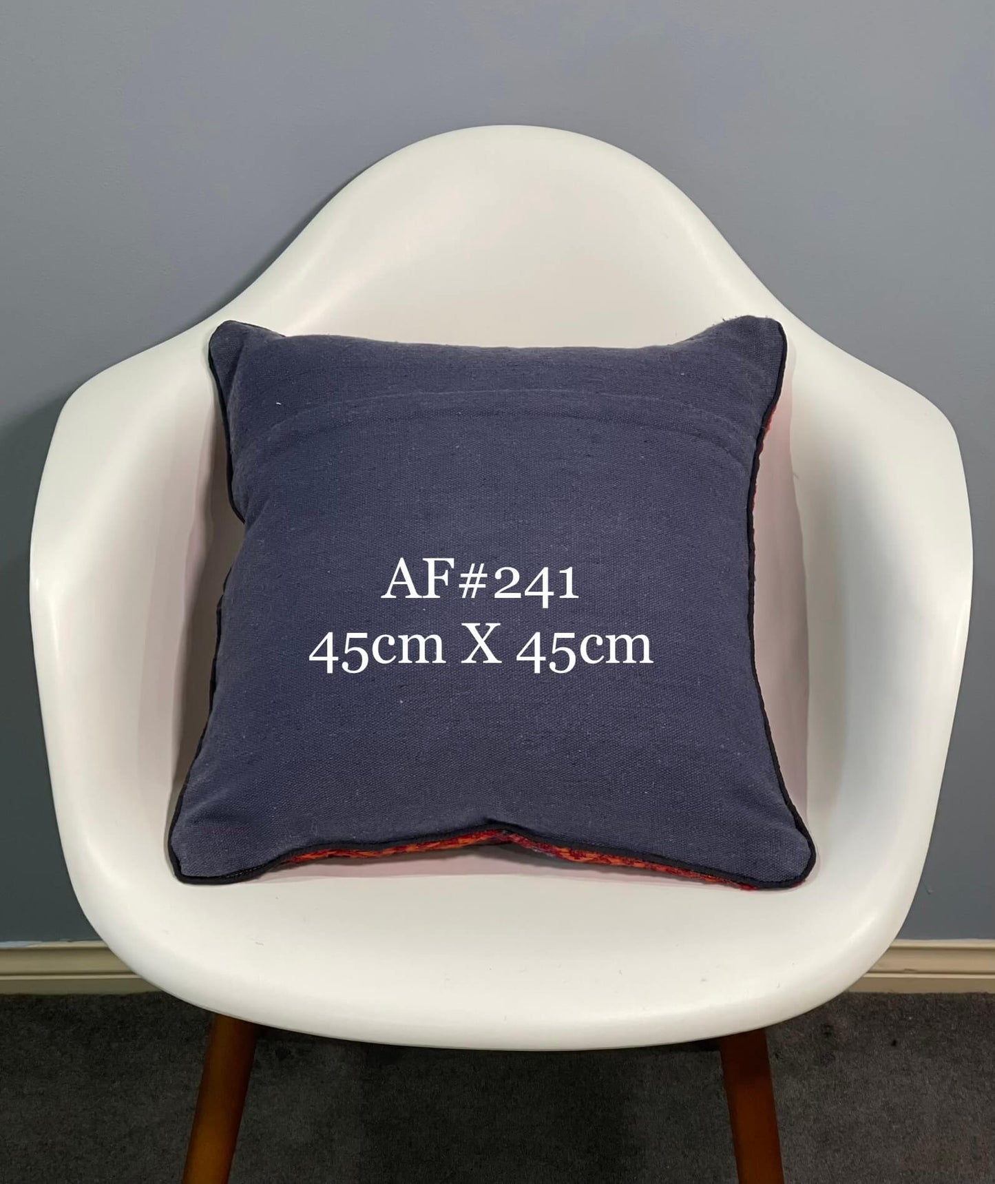 Traditional Cushion Cover 45cm X 45cm AF#241