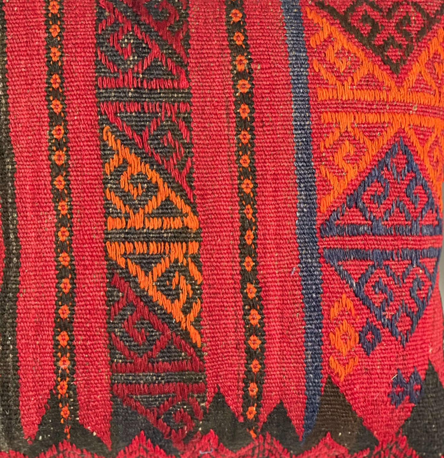 Traditional Cushion Cover 45cm X 45cm AF#248