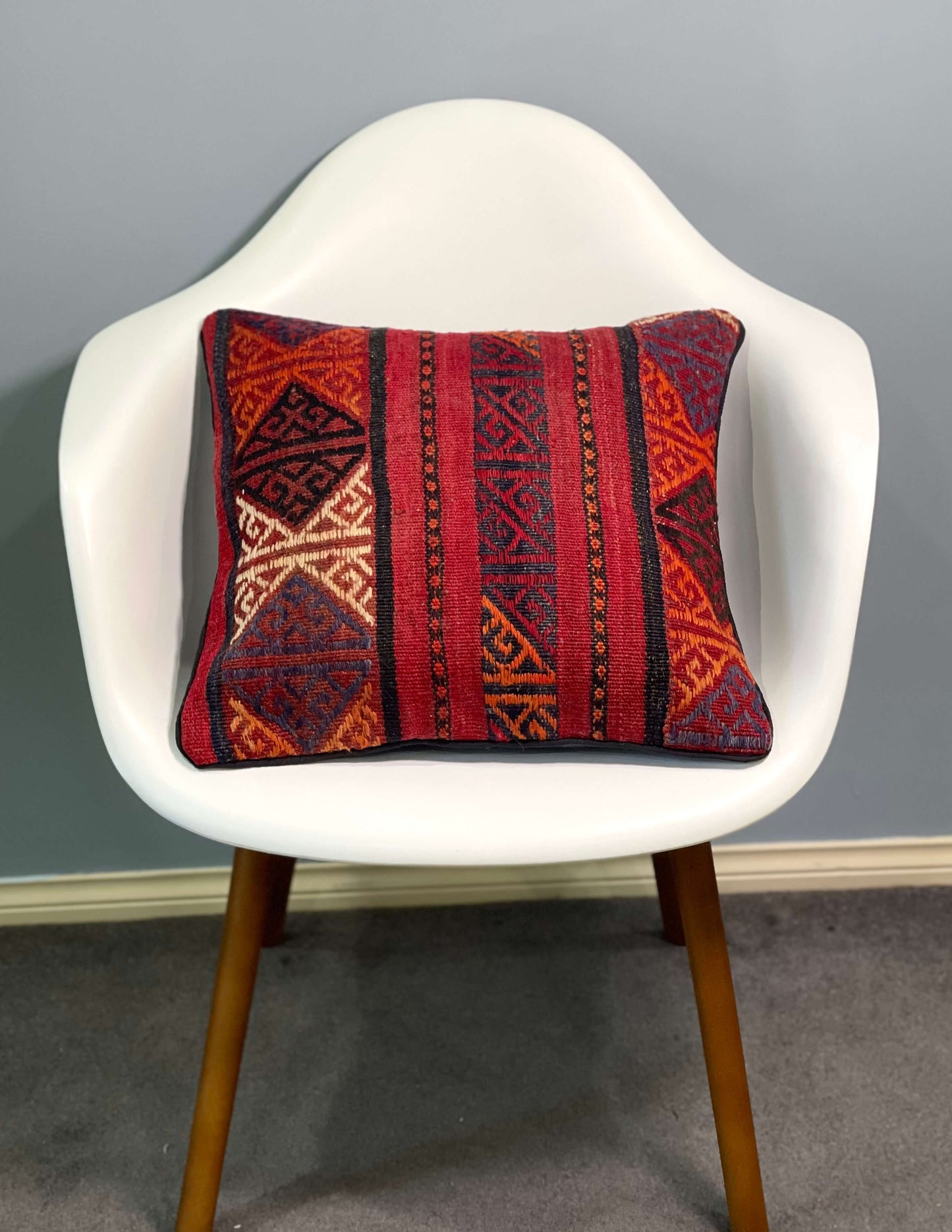 Traditional Cushion cover 45cm X 45cm AF#253