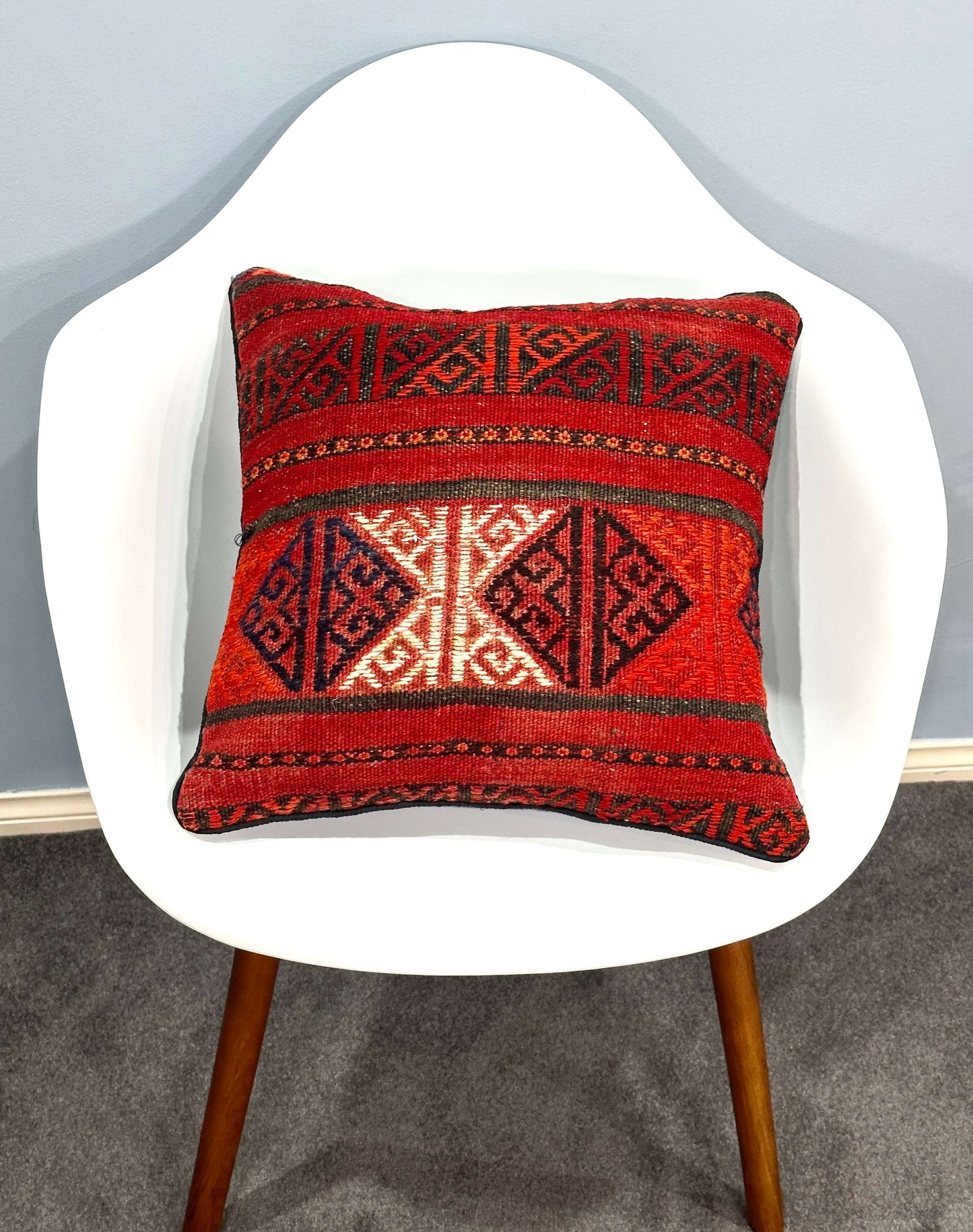 Traditional Afghan Cushion 45 cm x 45 cm (Traditional) AF#91