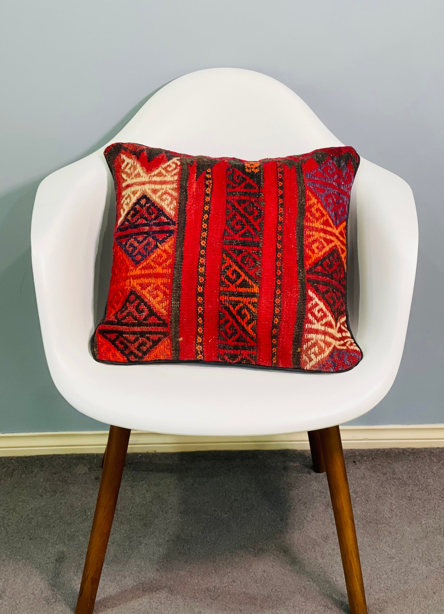 Traditional Cushion Cover 45cm X 45cm AF#286