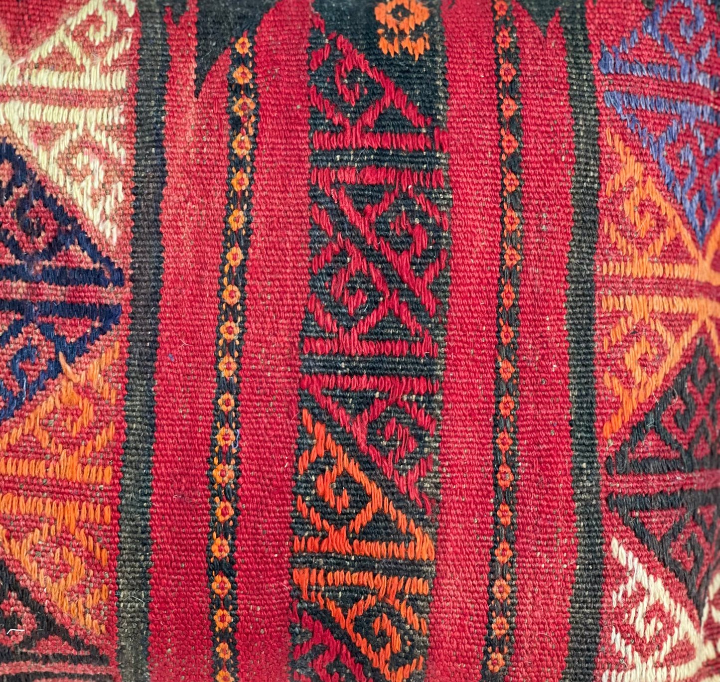 Traditional Cushion Cover 45cm X 45cm AF#286