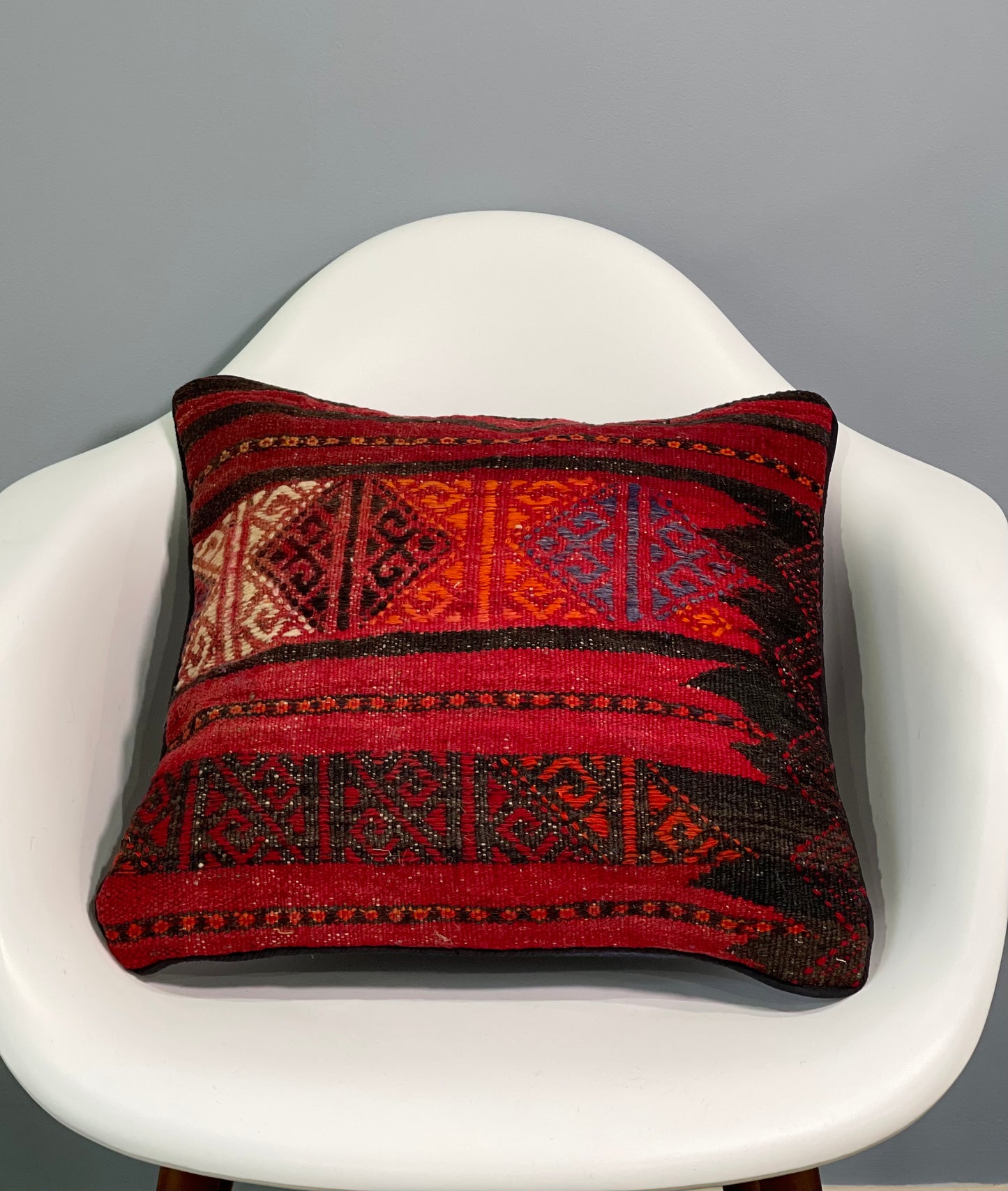 Traditional Cushion Cover 45cm X 45cm AF#289