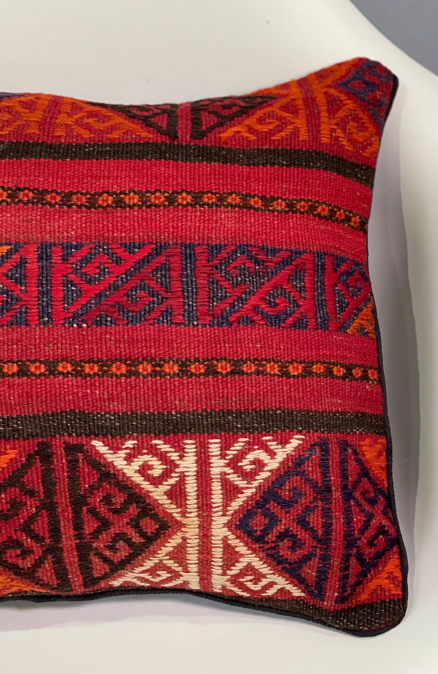 Traditional Cushion Cover 45cm X 45cm AF#290