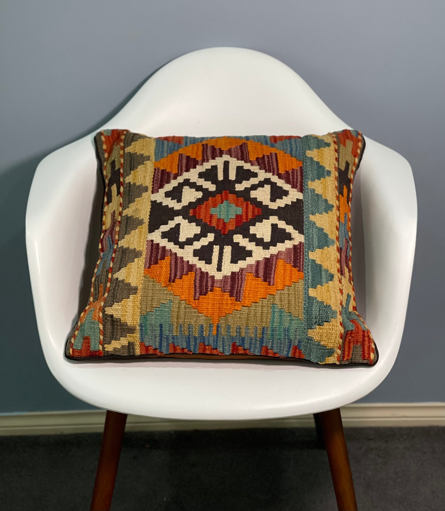 Chobi Cushion Cover 50 CM X 50 CM( AF#336)