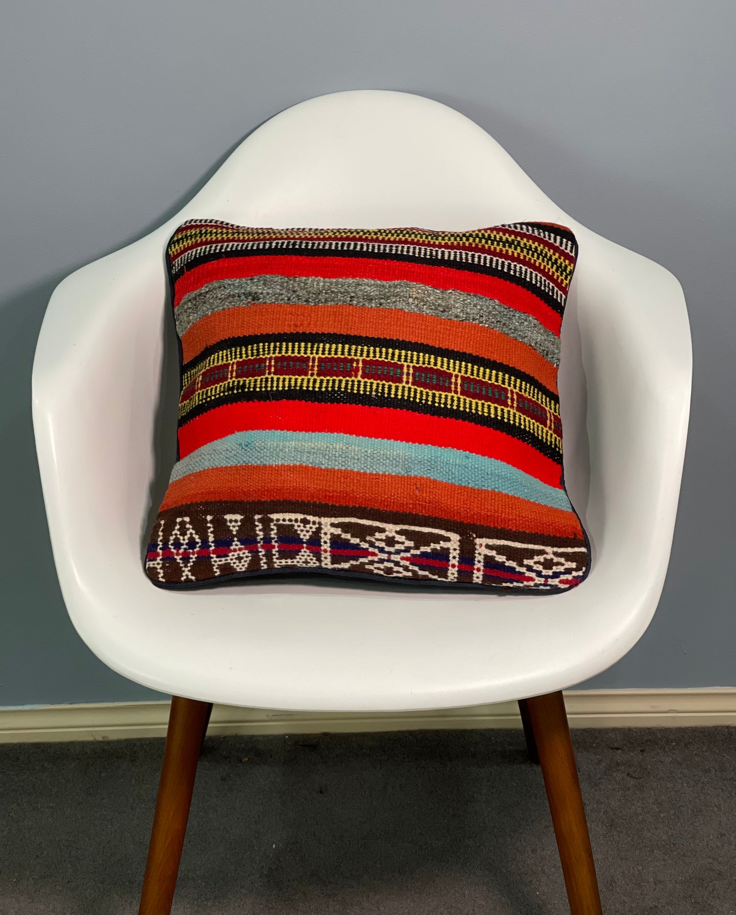Traditional Cushion Cover 50cm X 50cm AF#339