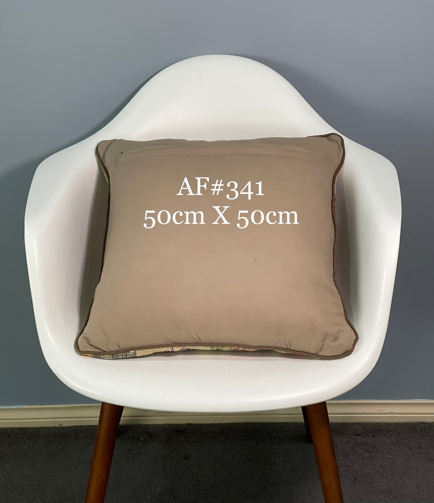 Traditional Cushion Cover 50cm X 50cm AF#341