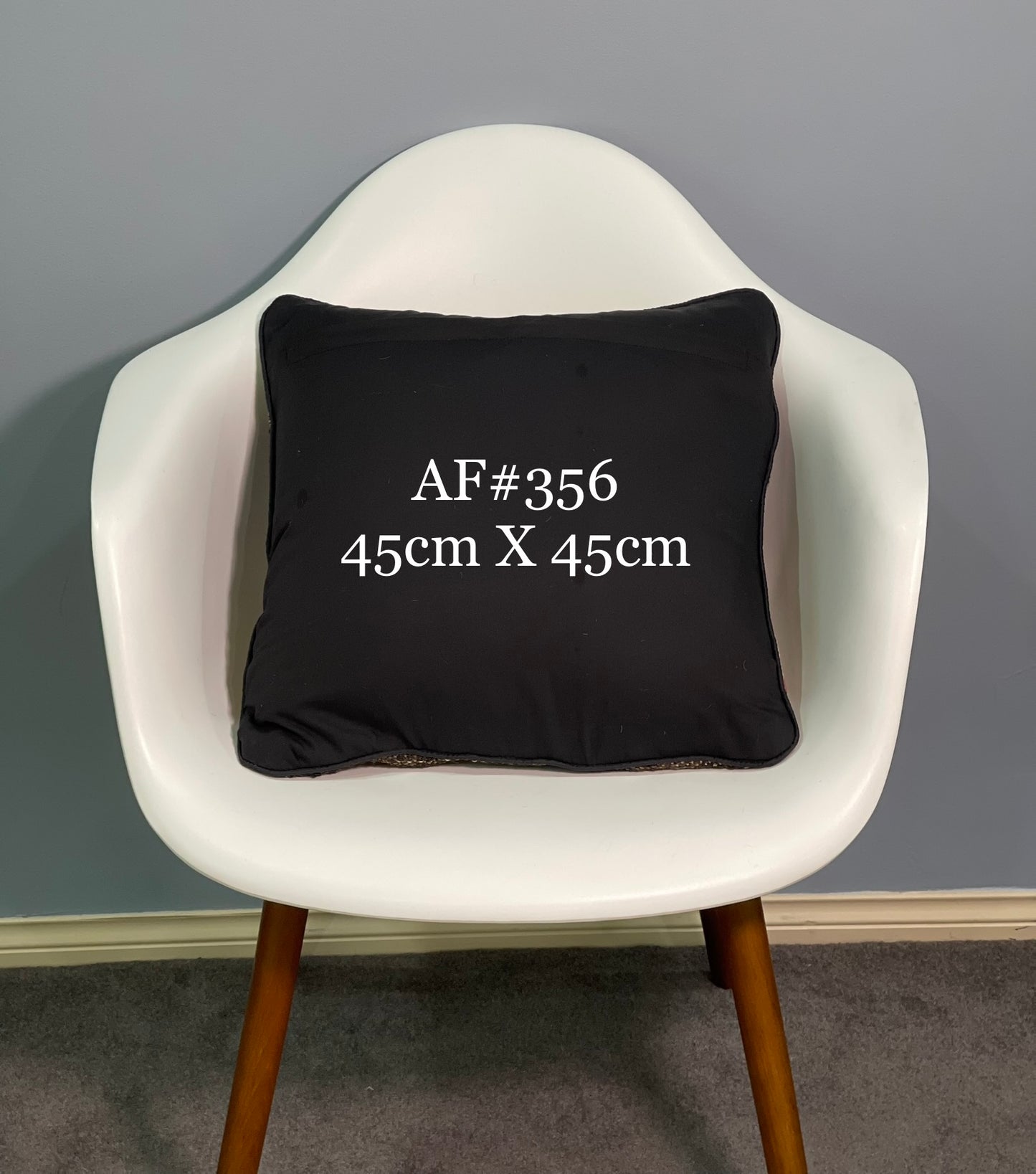 Traditional Cushion Cover 45cm X 45cm AF#356