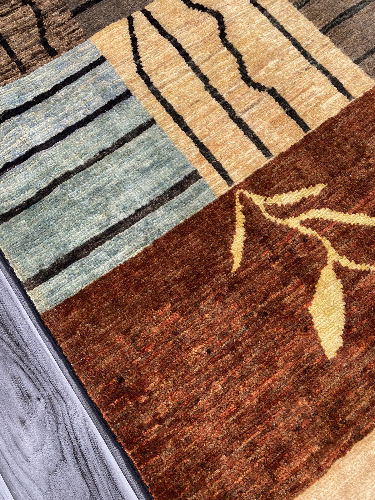 Hand Knotted Modern Wool Rug | 145 CM x 99 CM KS#497