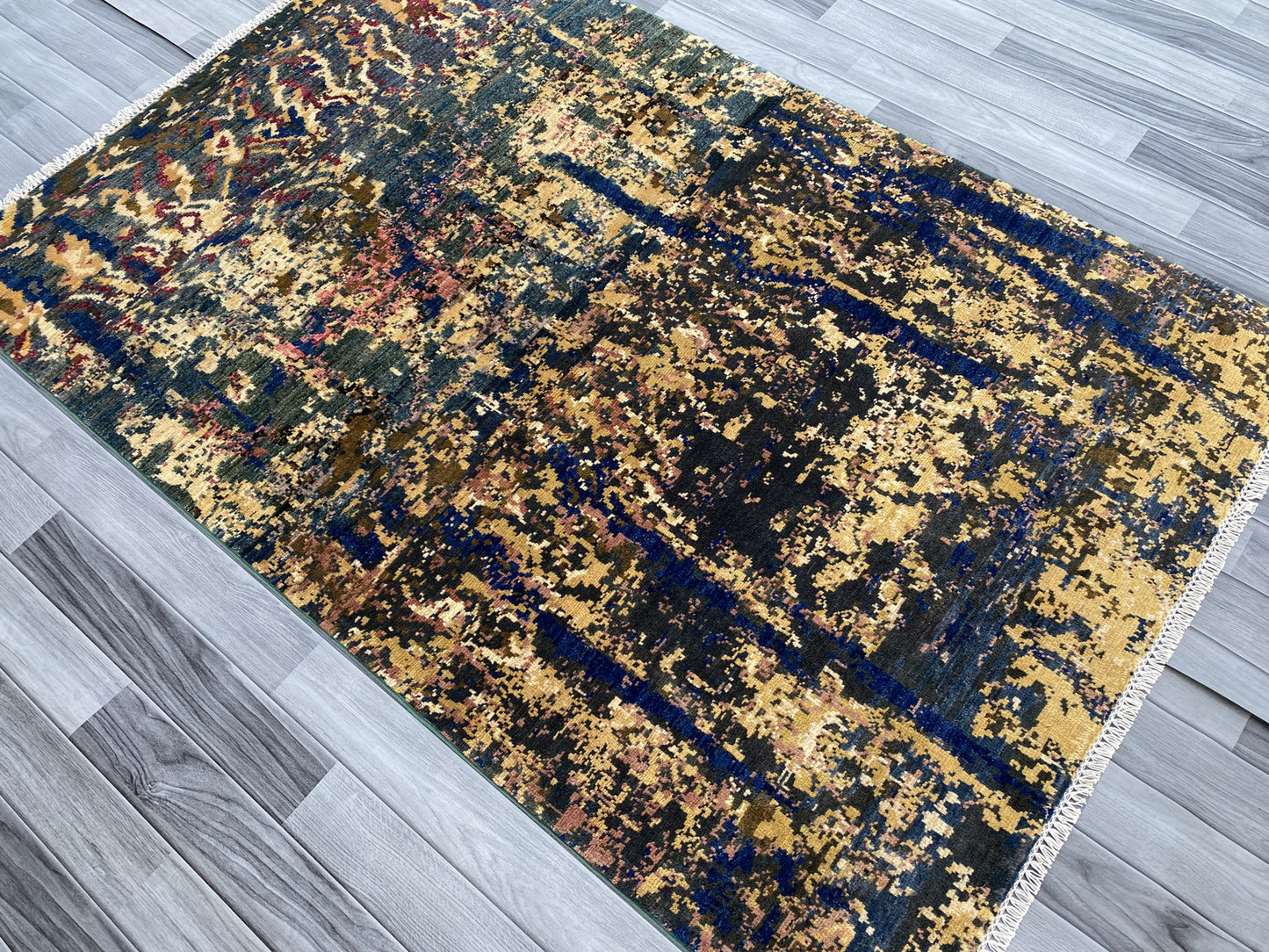 Hand Knotted Modern Wool Rug | 188 CM x 129 CM KS#498