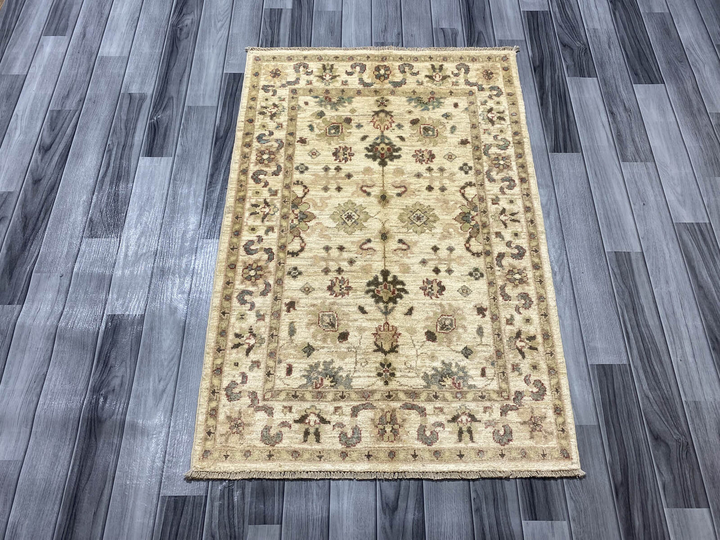 Handmade Fine Quality Chobi Wool Rug ( 124 CM x 84 CM ) SK#1039