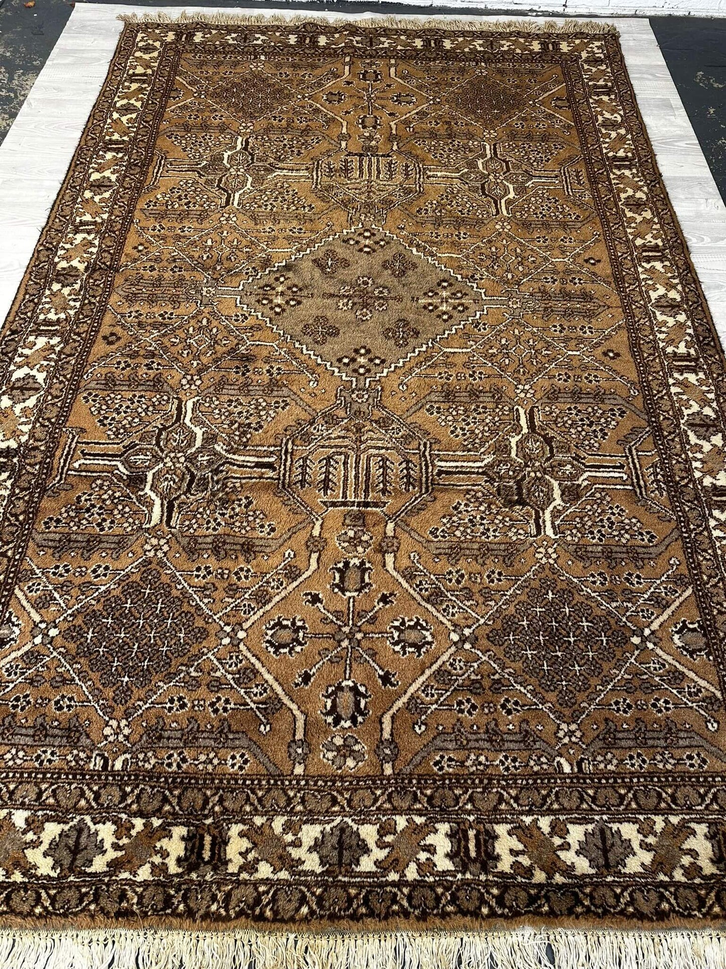 Handmade Vintage Tribal Bakhtiari Rug 300 CM x 200 cm