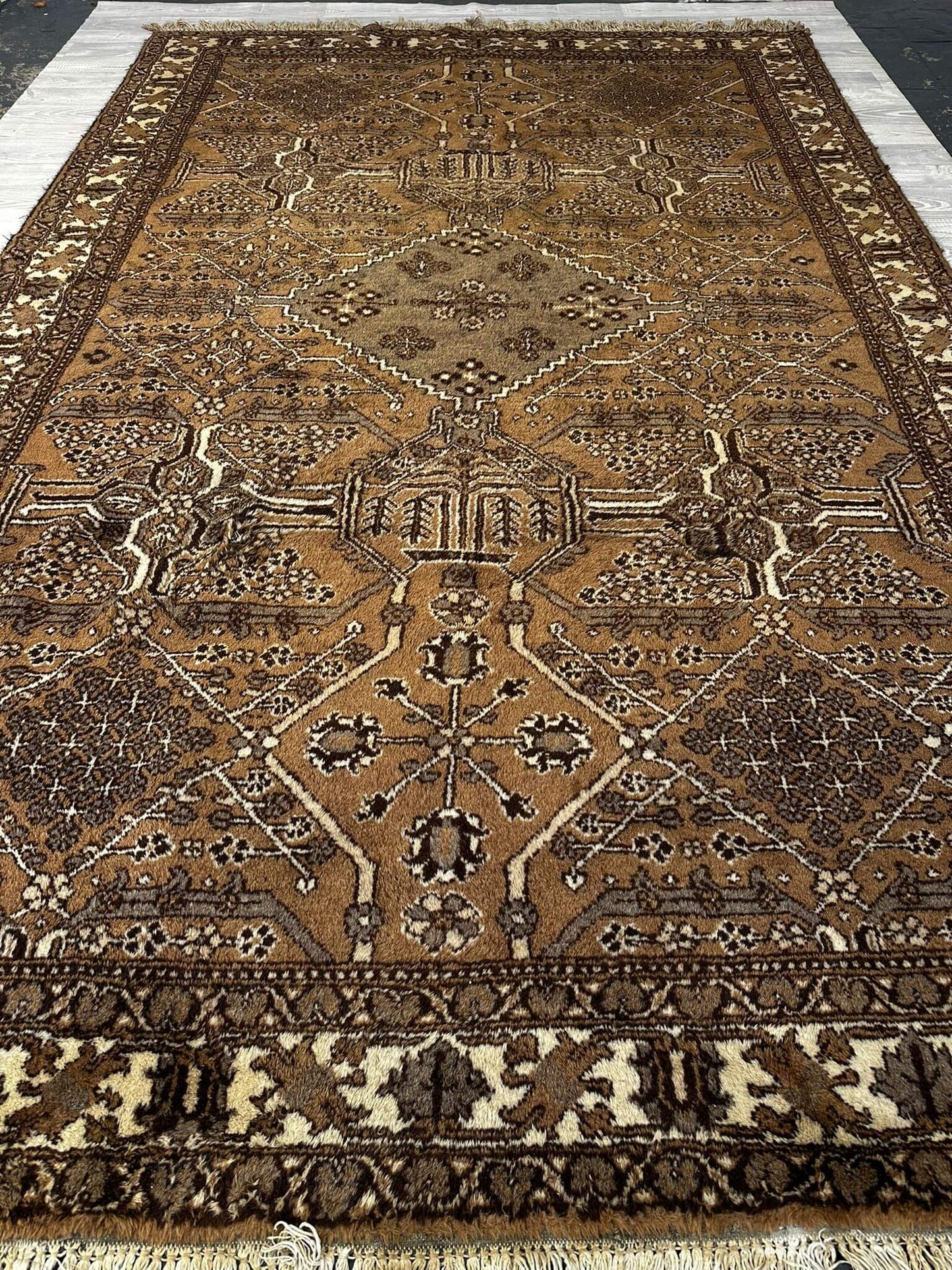 Handmade Vintage Tribal Bakhtiari Rug 300 CM x 200 cm