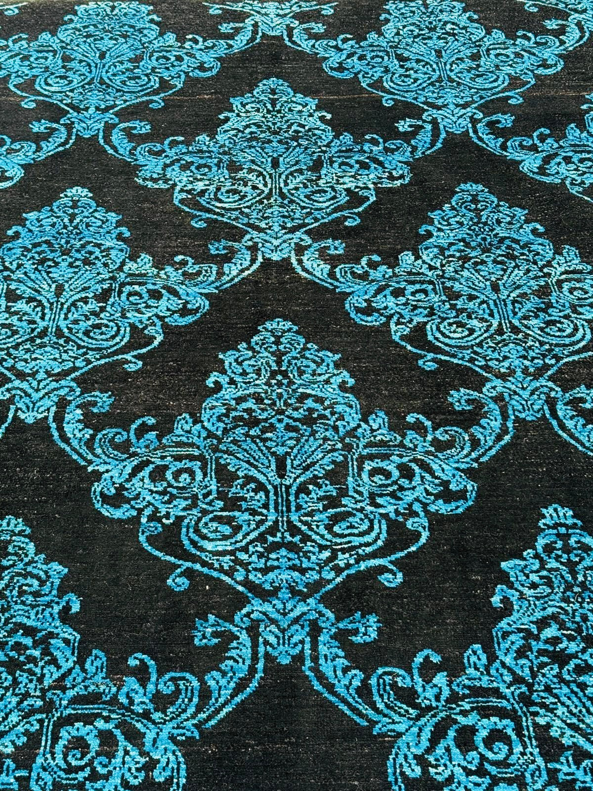 Hand Knotted Modern Wool Rug  240 CM x 171 CM SK# 2027