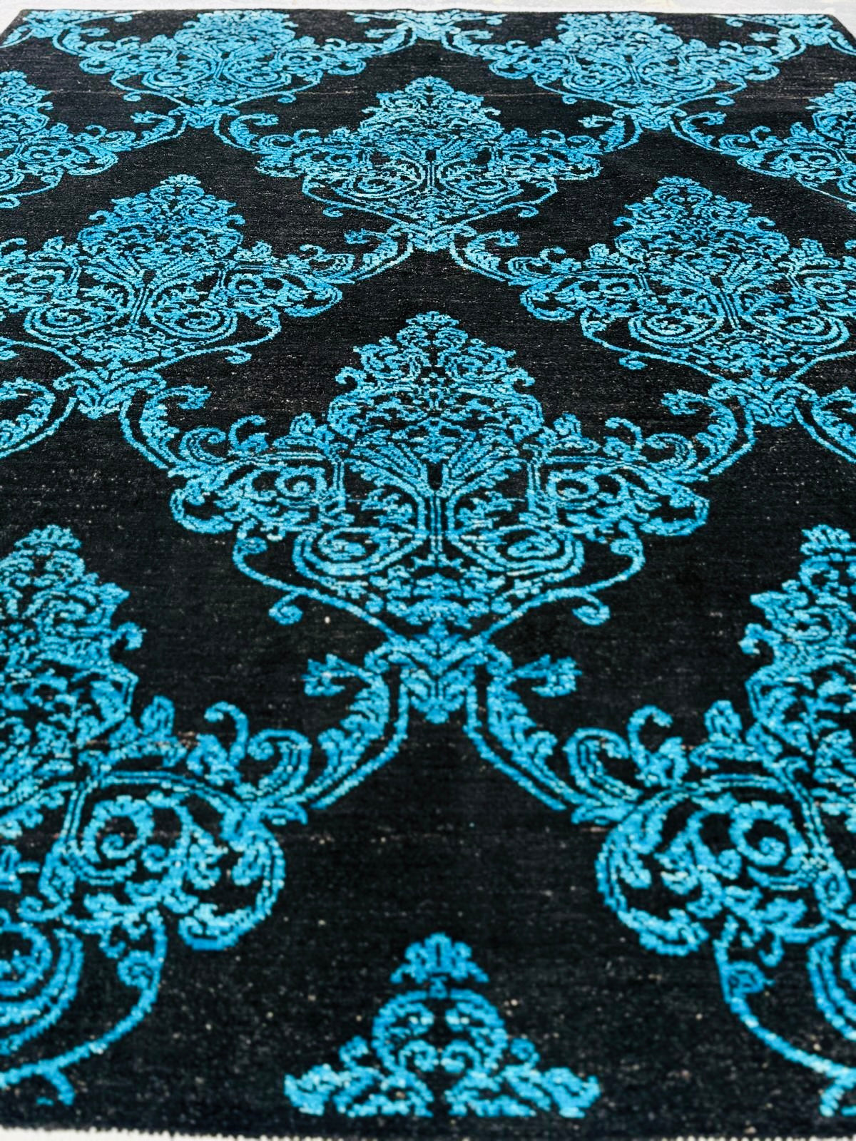 Hand Knotted Modern Wool Rug  240 CM x 171 CM SK# 2027
