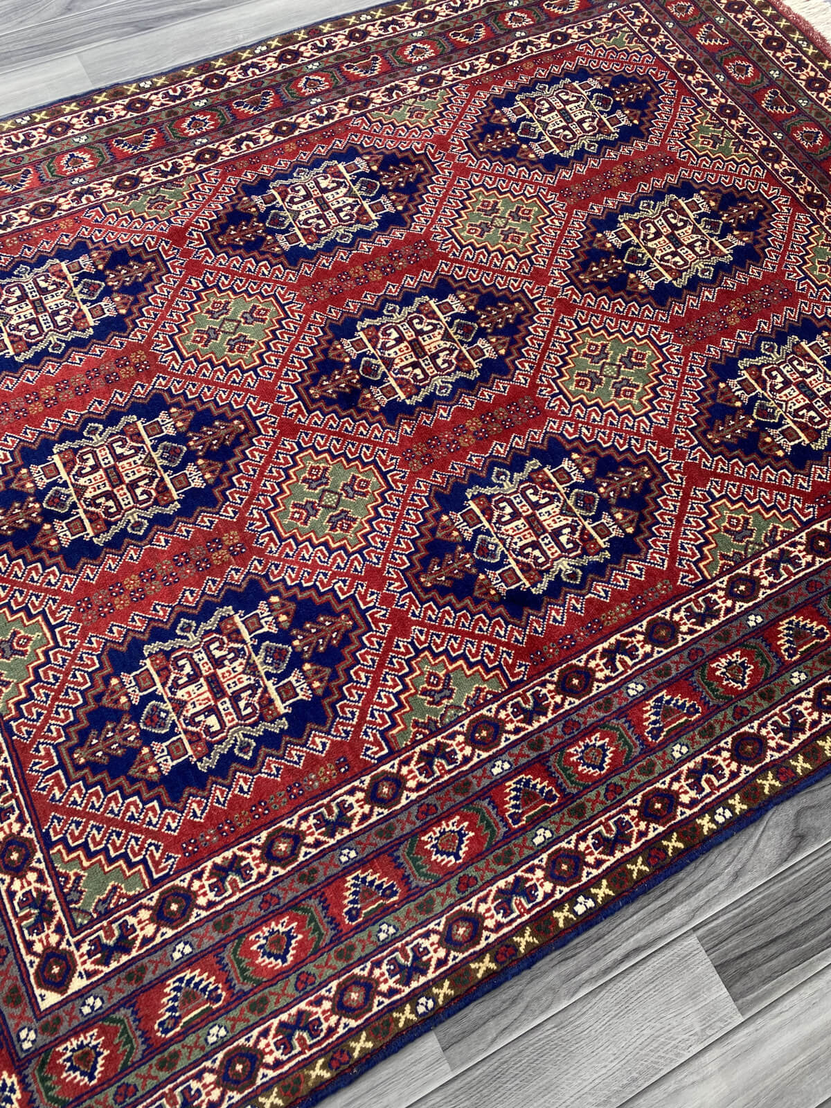 Handmade Traditional Wool Rug 195 cm x 150 cm SK#1129