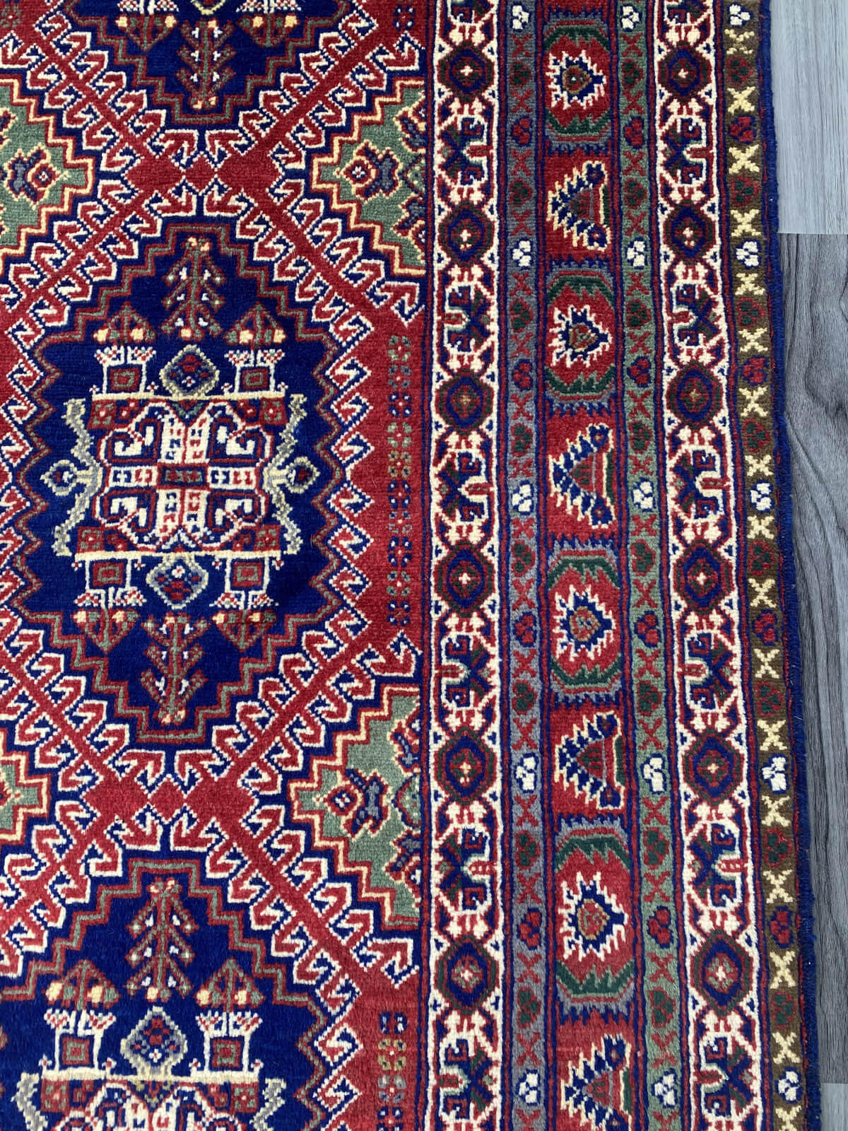 Handmade Traditional Wool Rug 195 cm x 150 cm SK#1129
