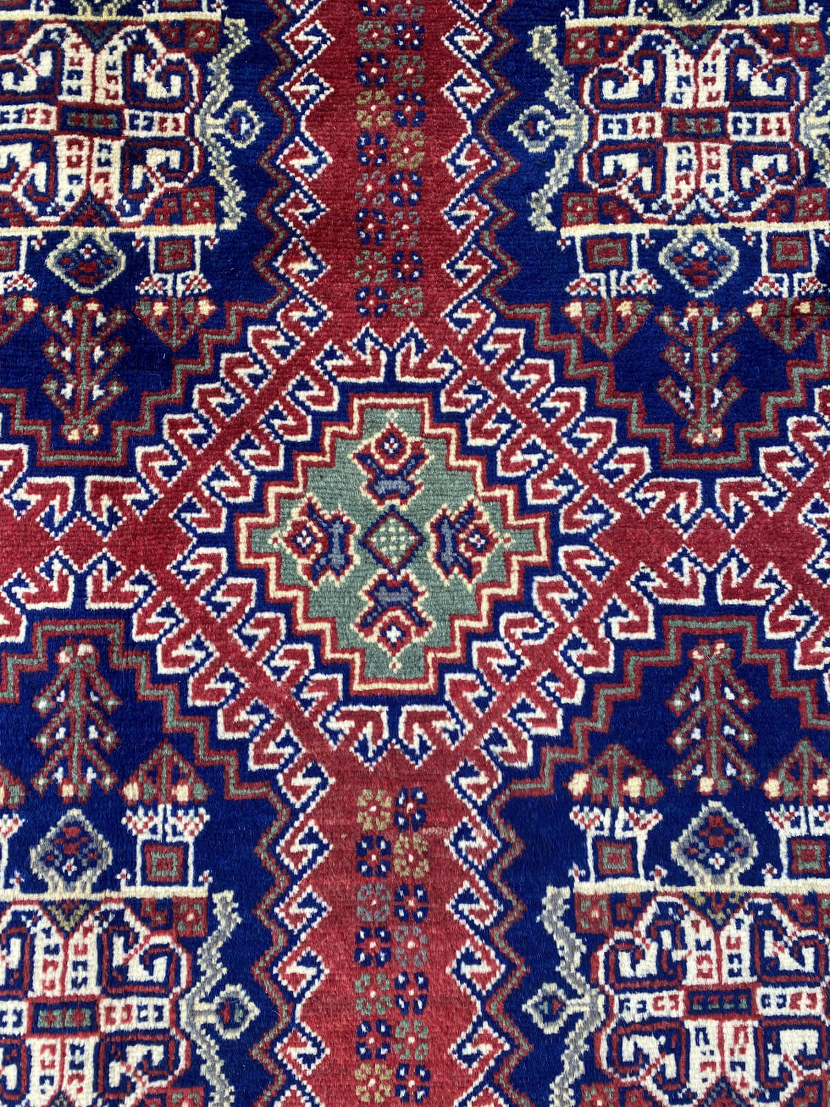 Handmade Traditional Wool Rug 195 cm x 150 cm SK#1129