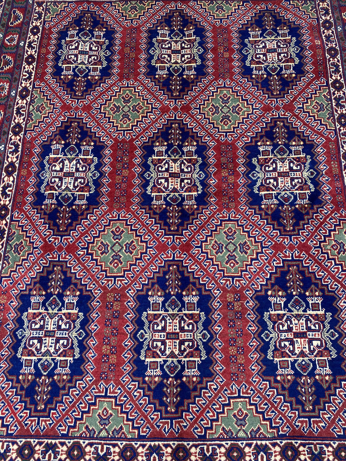 Handmade Traditional Wool Rug 195 cm x 150 cm SK#1129