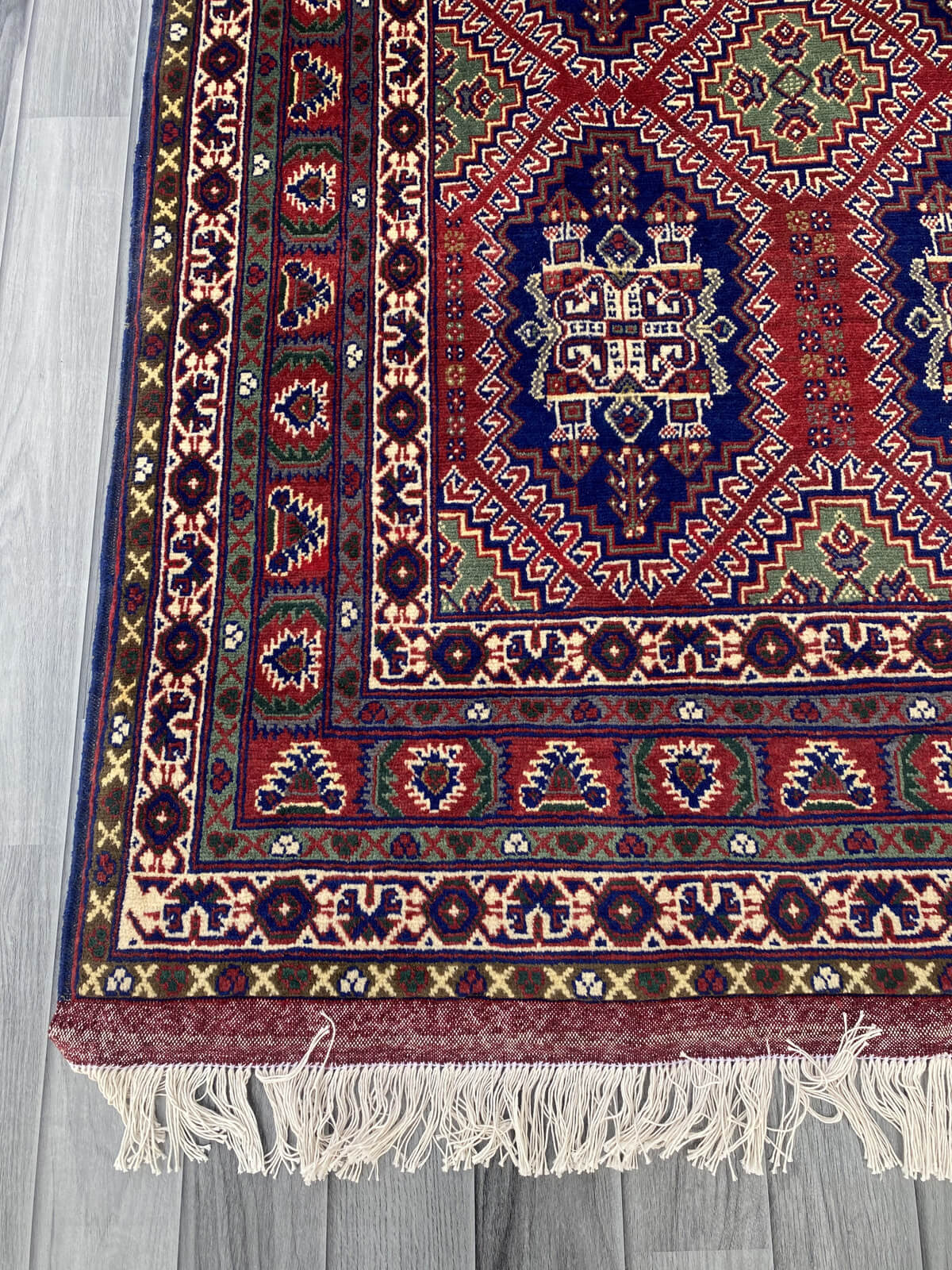 Handmade Traditional Wool Rug 195 cm x 150 cm SK#1129