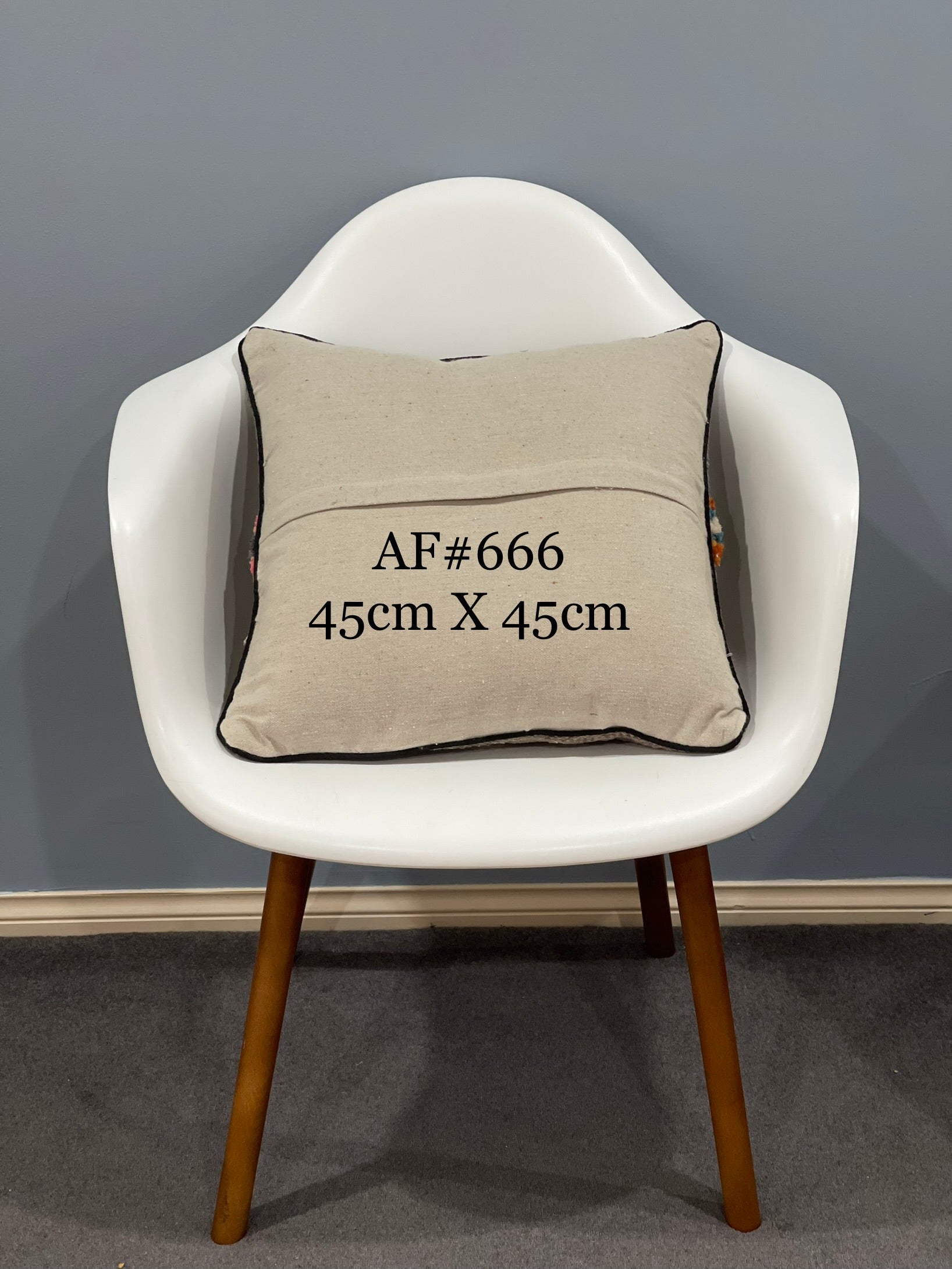 Handmade Modern Design Cushion Cover 45 CM x 45 CM AF#666