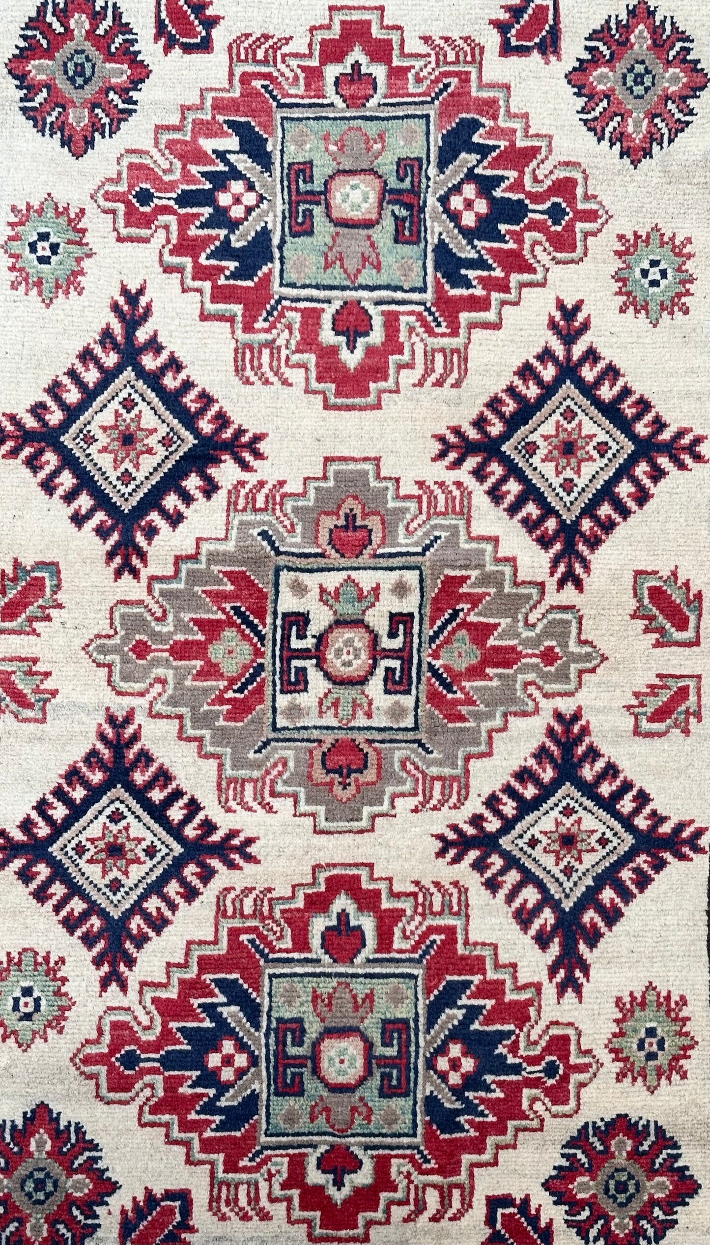 Handmade Traditional Kazak Rug ( 162 CM x 110 CM ) KSA#5039
