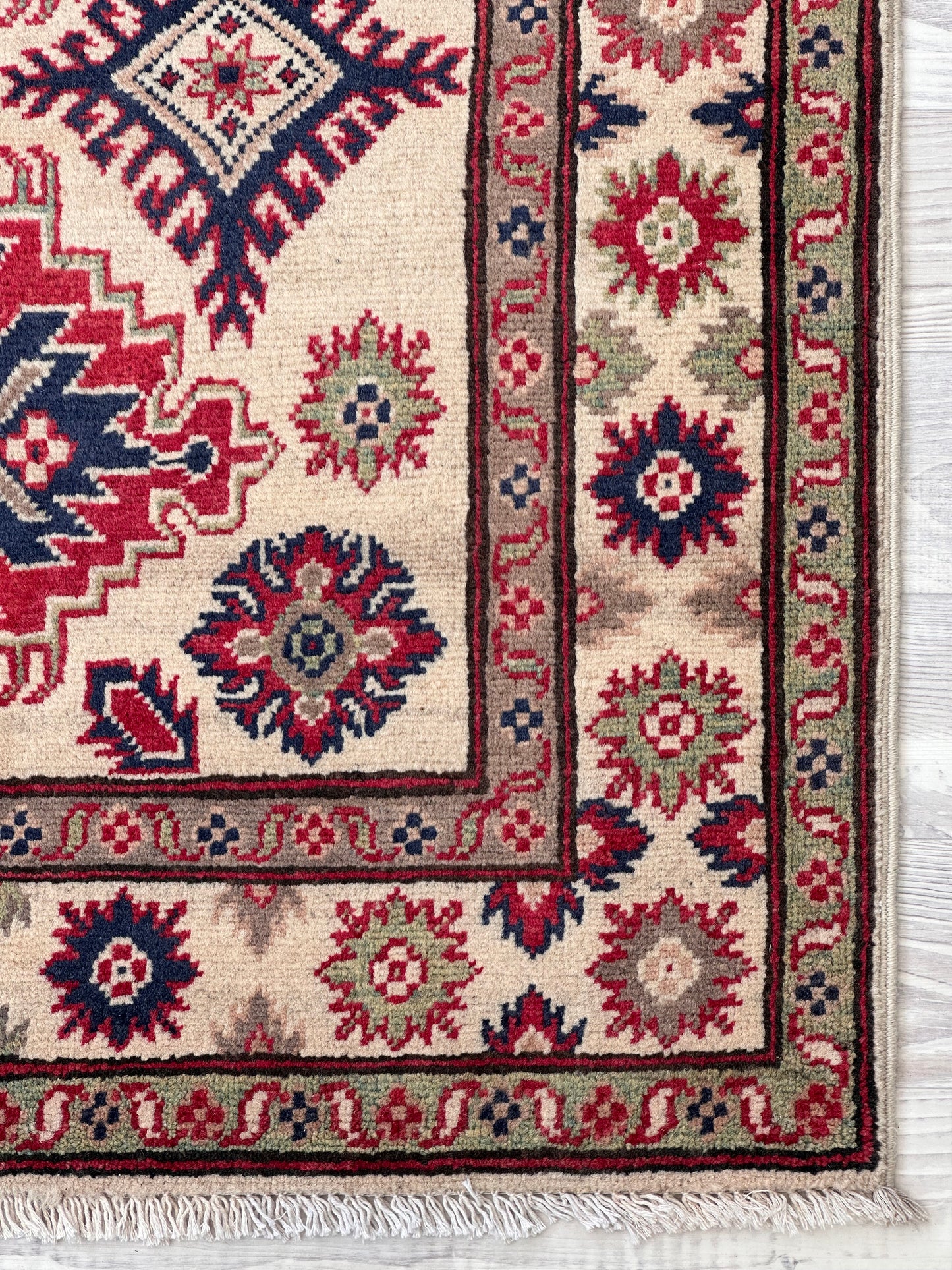 Handmade Traditional Kazak Rug ( 162 CM x 110 CM ) KSA#5039