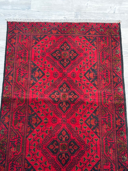 Handmade Red Colour Traditional Wool Rug 120 CM x 80 CM  KSA#5040