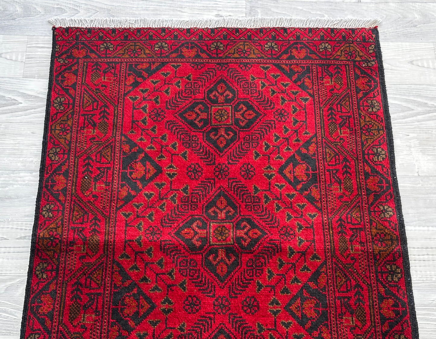 Handmade Red Colour Traditional Wool Rug 120 CM x 80 CM  KSA#5040