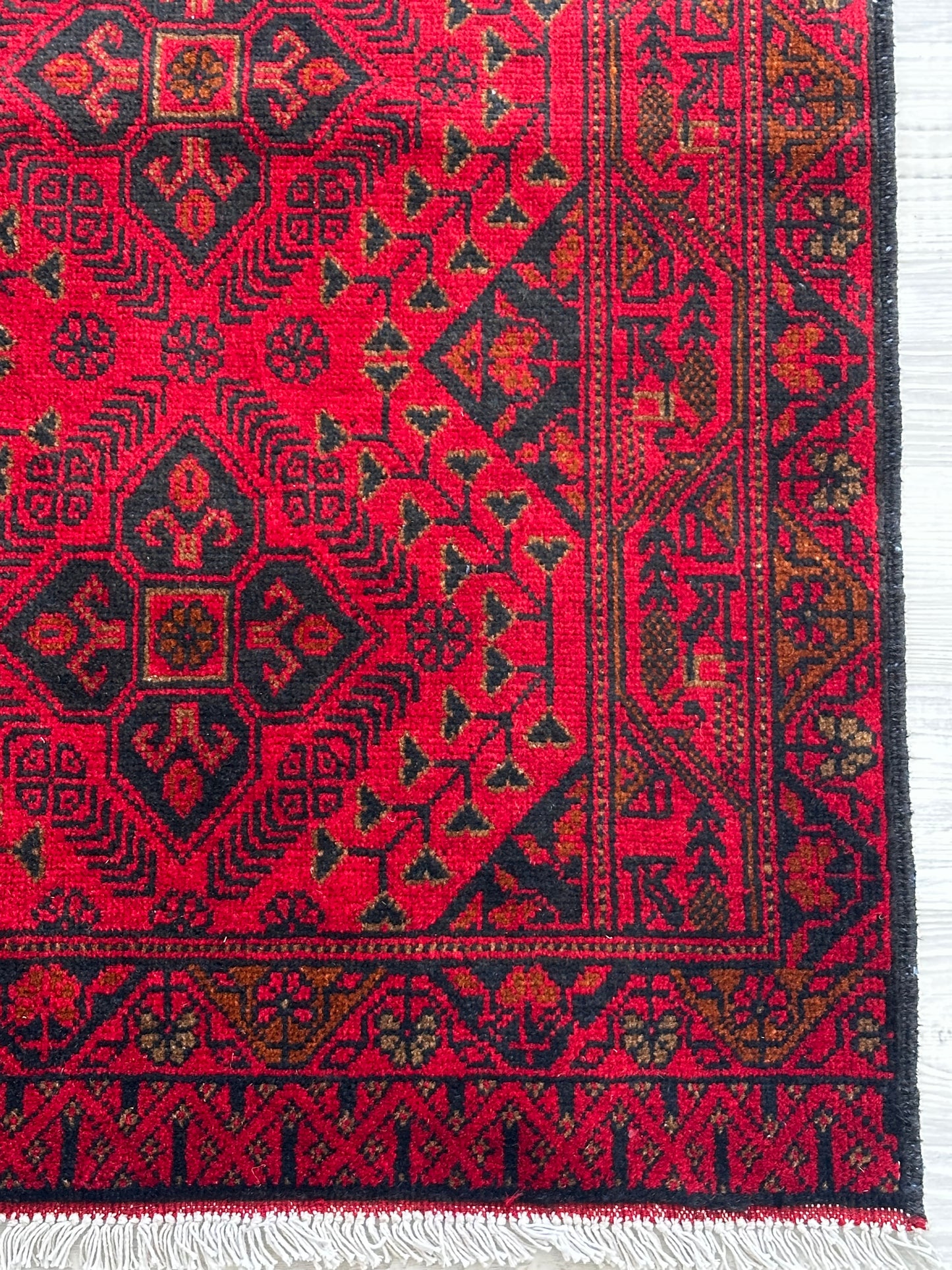 Handmade Red Colour Traditional Wool Rug 120 CM x 80 CM  KSA#5040