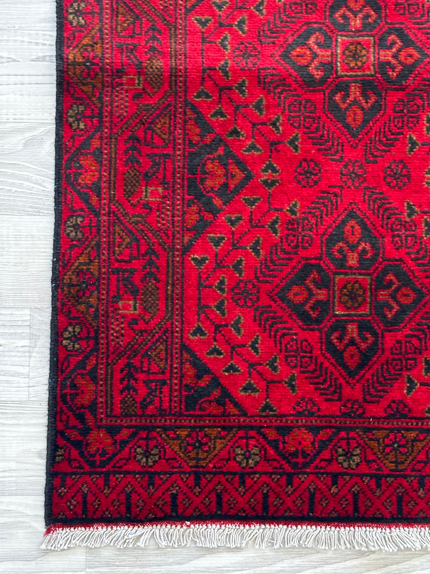 Handmade Red Colour Traditional Wool Rug 120 CM x 80 CM  KSA#5040