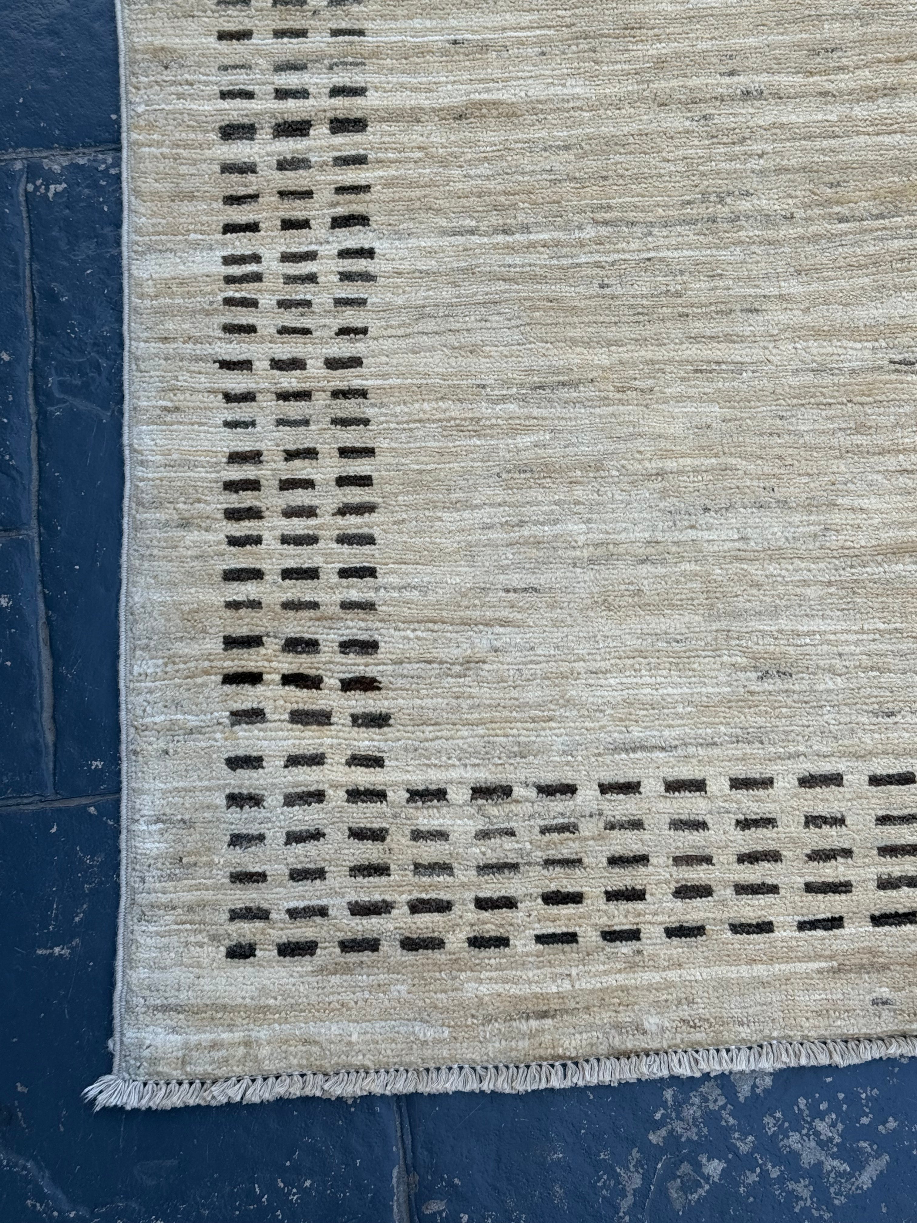 Handmade Afghan Modern Cream Rug, 225 x 145 CM