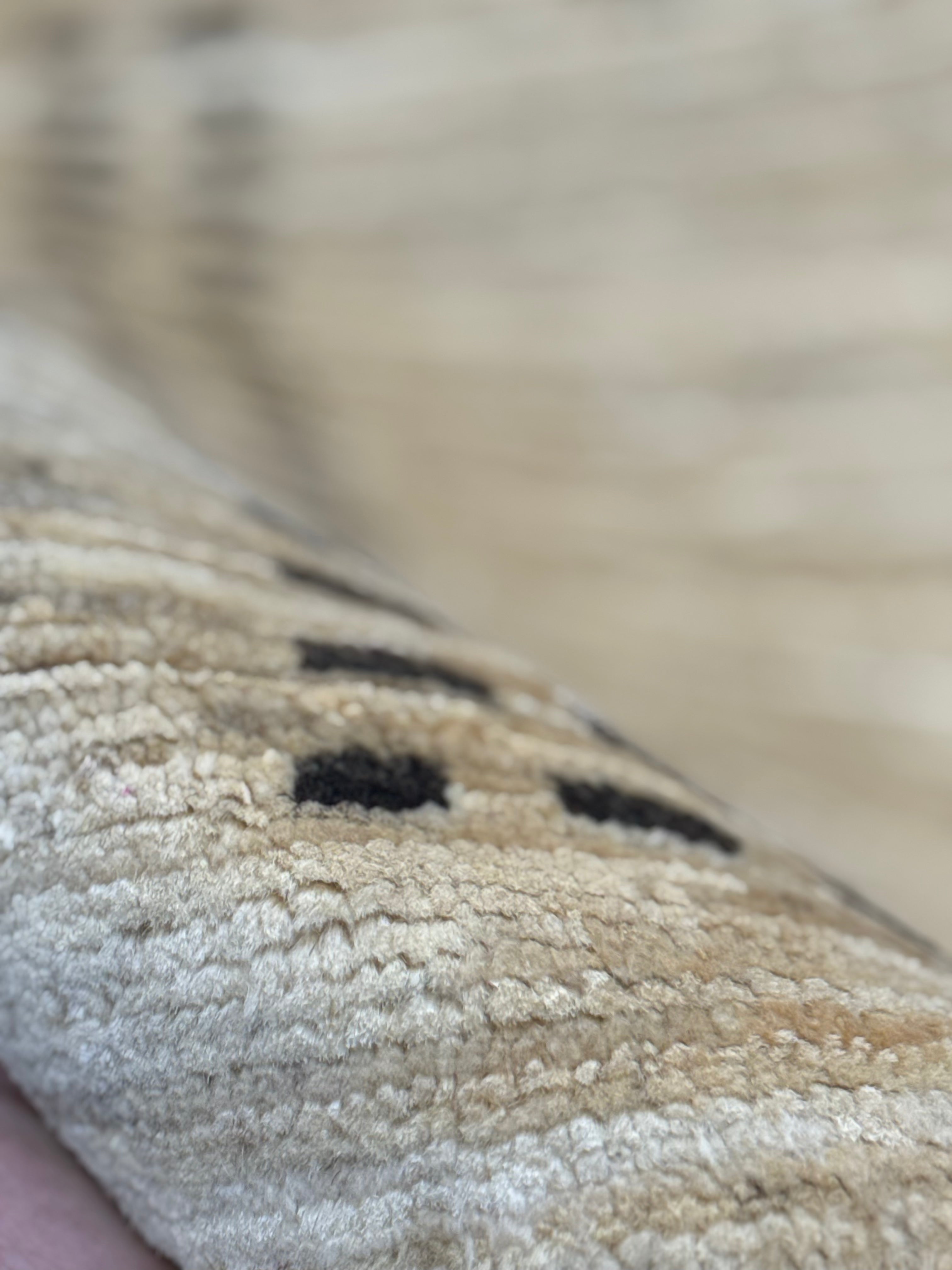 Handmade Afghan Modern Cream Rug, 225 x 145 CM