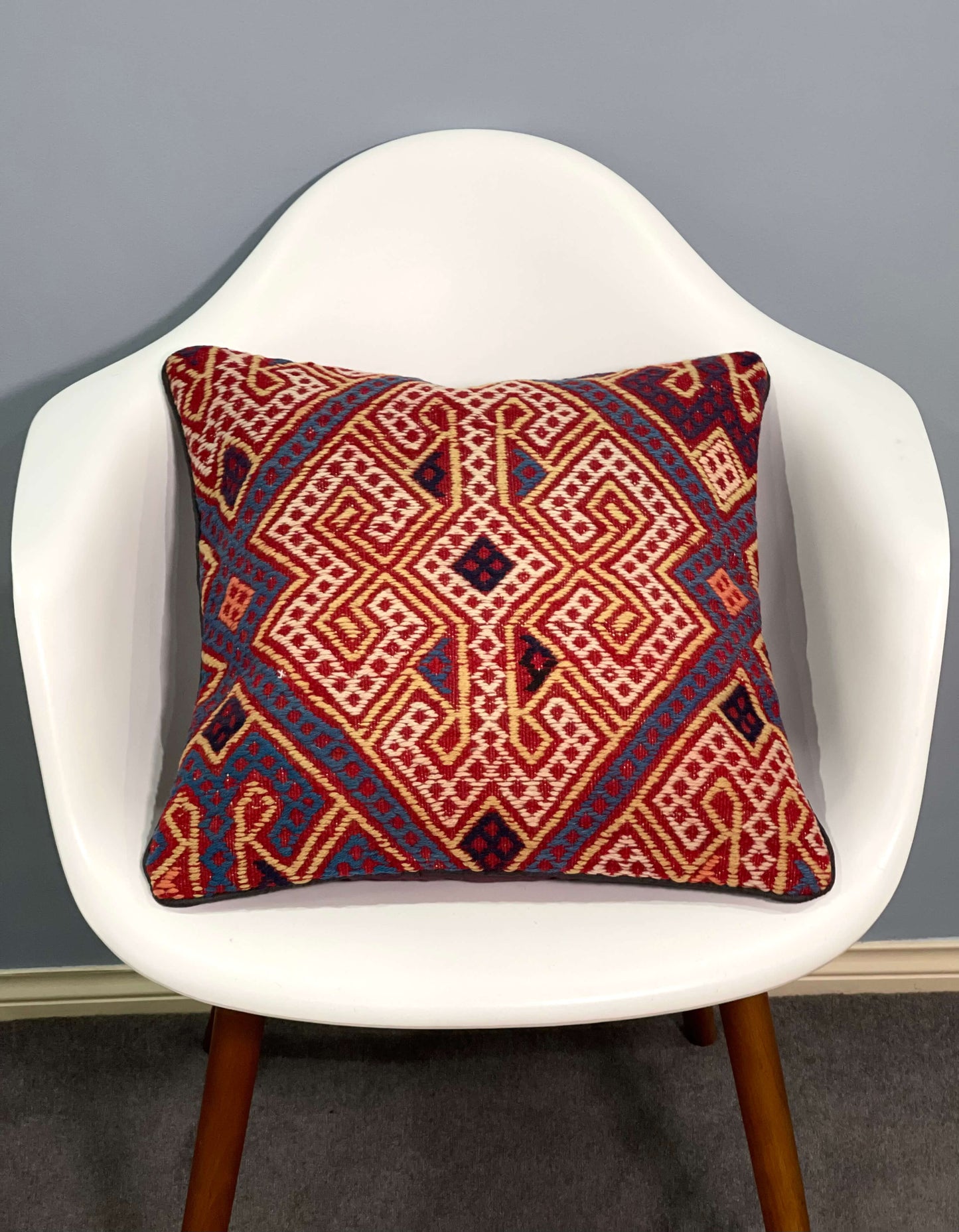 Kuchi Design Cushion 45 cm x 45 cm (Traditional) AF#122