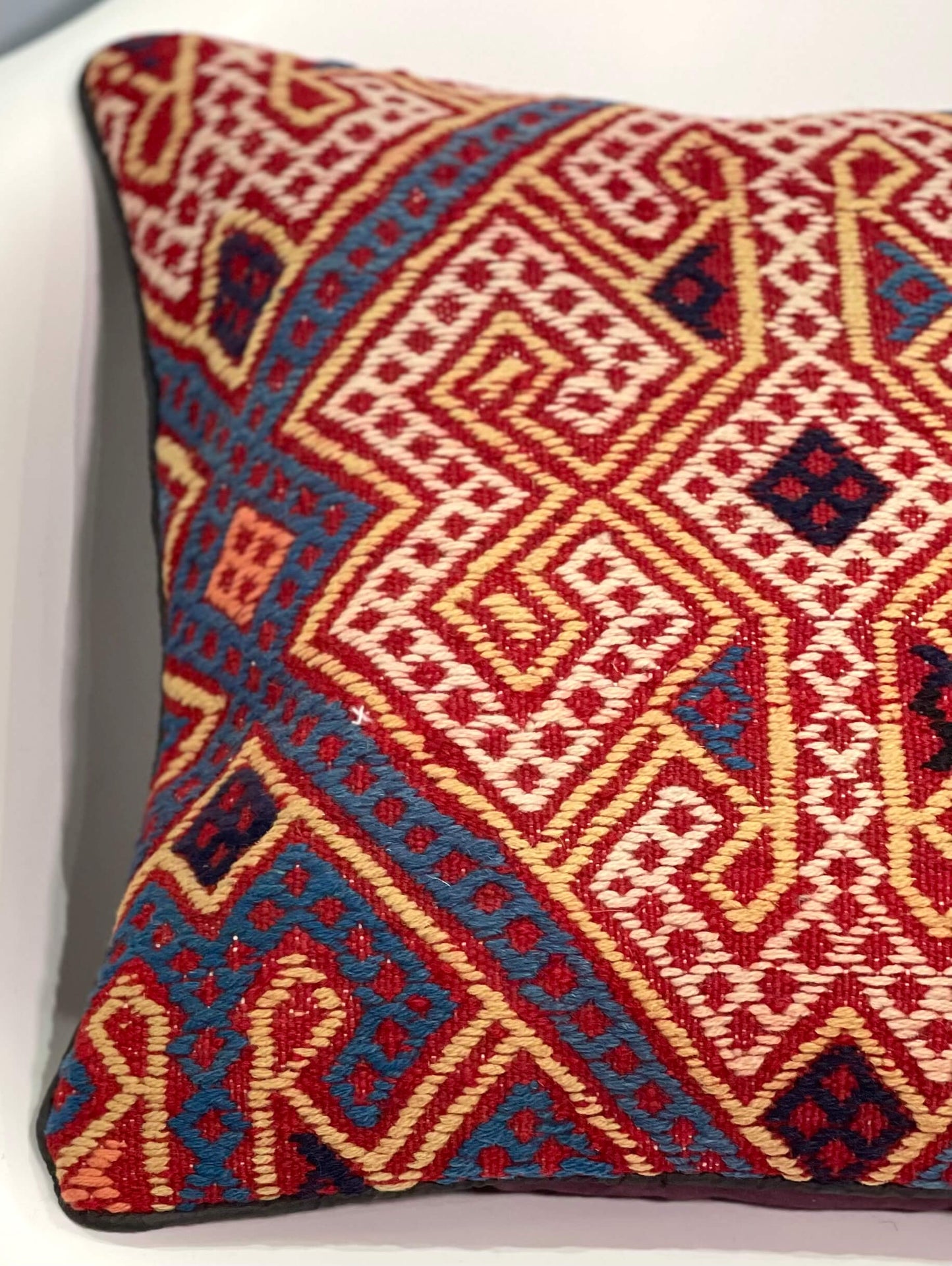 Kuchi Design Cushion 45 cm x 45 cm (Traditional) AF#122