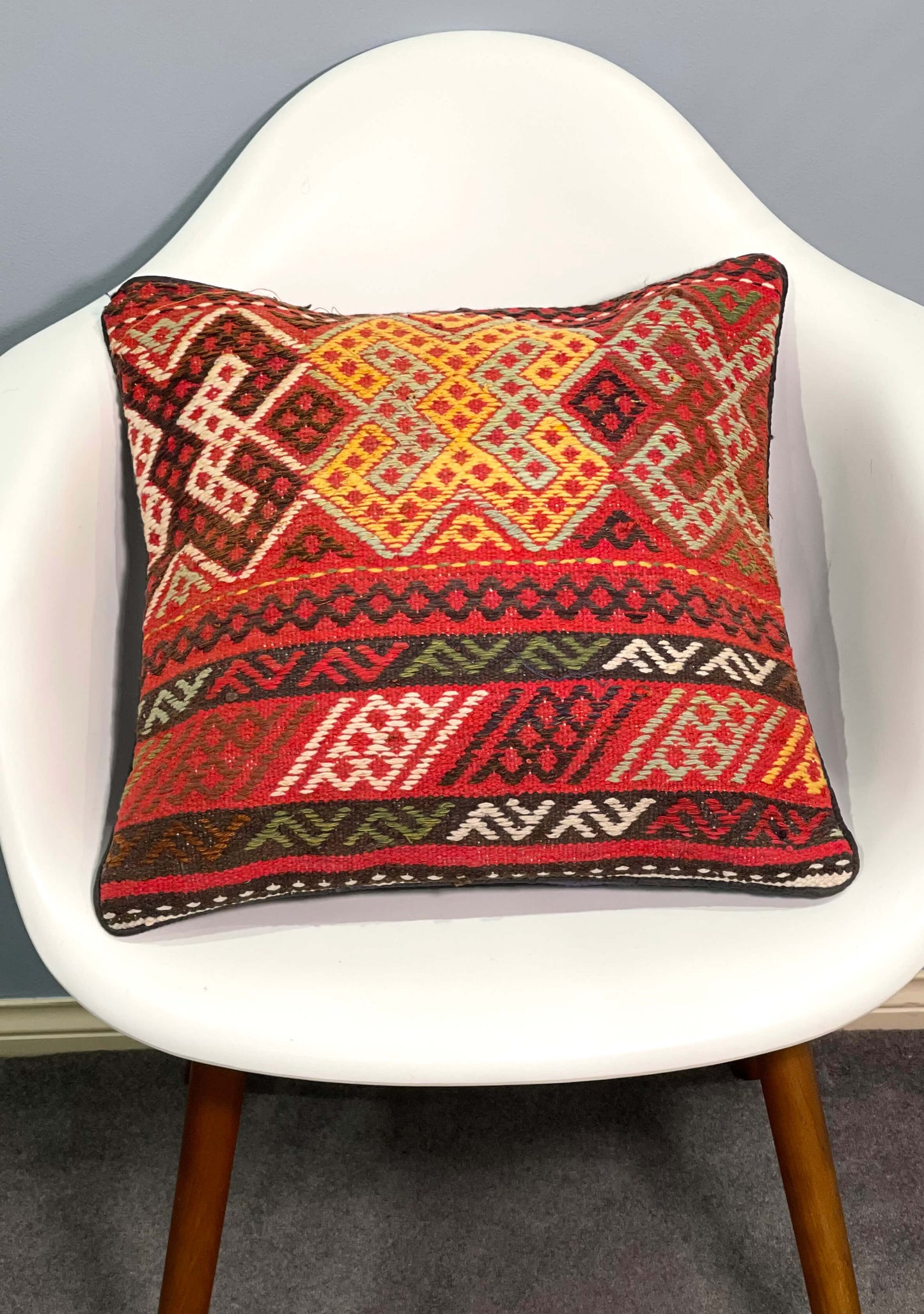 Kuchi Design Cushion 45 cm x 45 cm (Traditional) AF#131