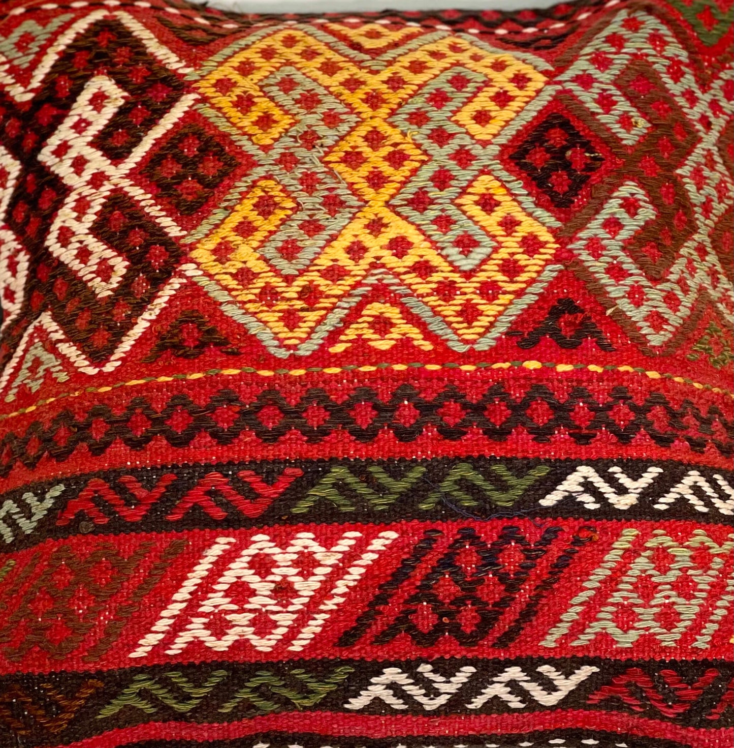 Kuchi Design Cushion 45 cm x 45 cm (Traditional) AF#131