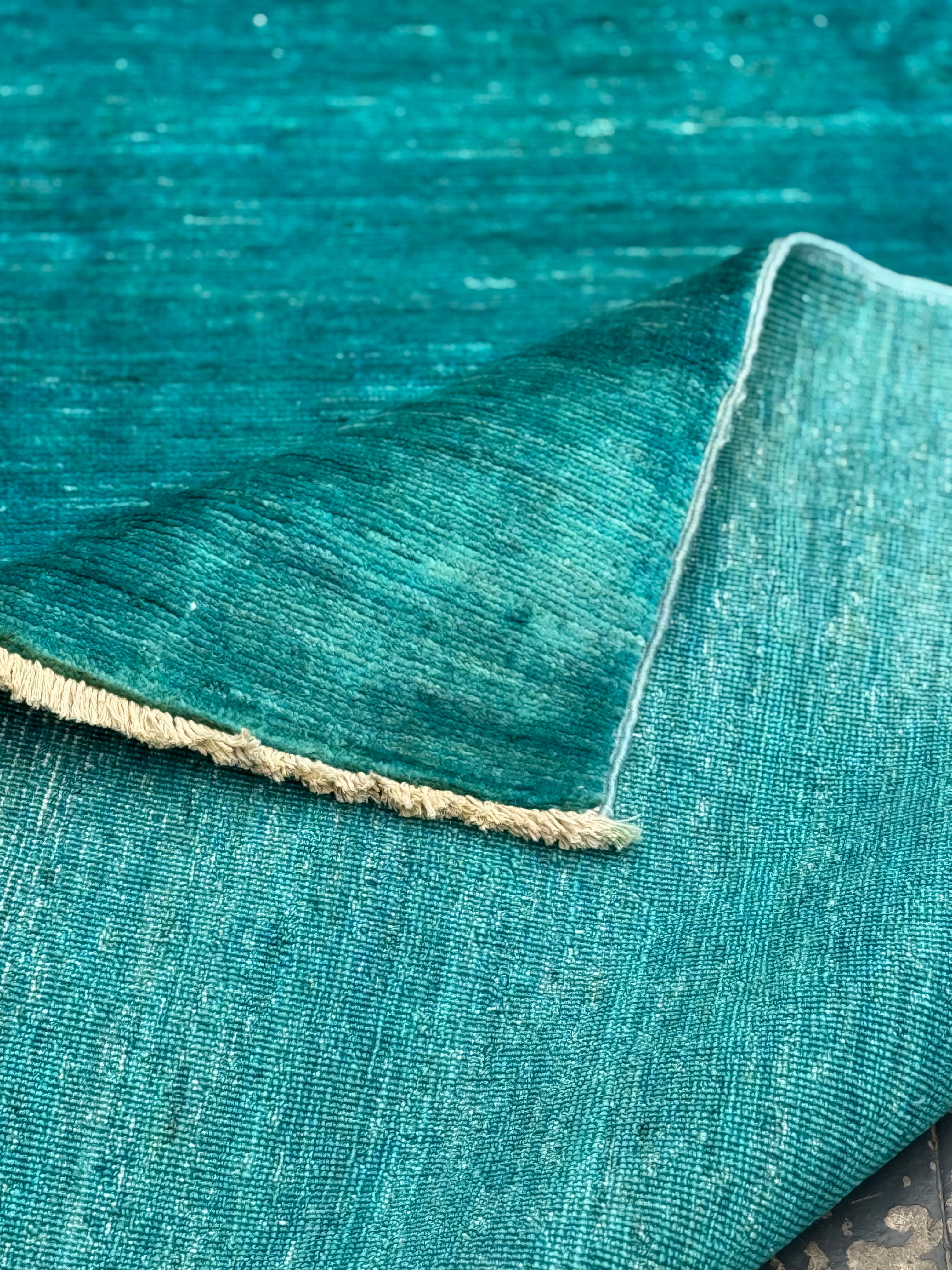 Handmade Ocean Blue Modern Wool Rug,  200 CM x 160 CM