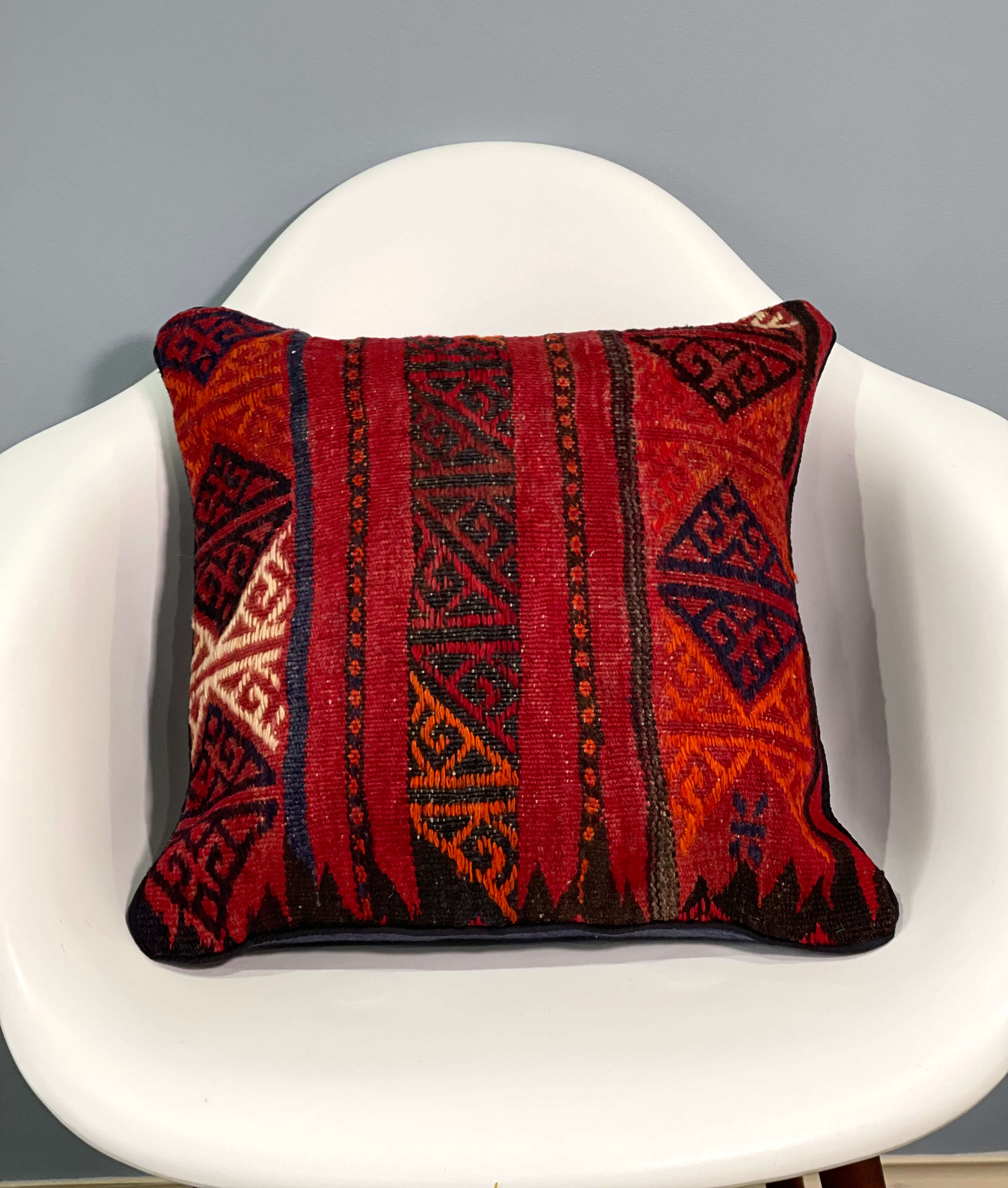 Traditional Design Cushion Cover 45 cm x 45 cm  AF#135
