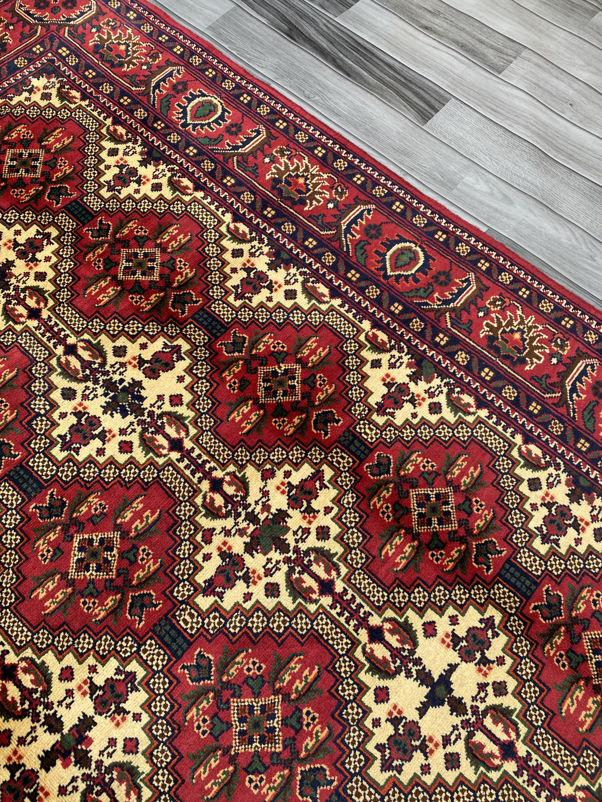 Hand Woven Traditional  Rug | 196 CM x 149 CM KSM # 301
